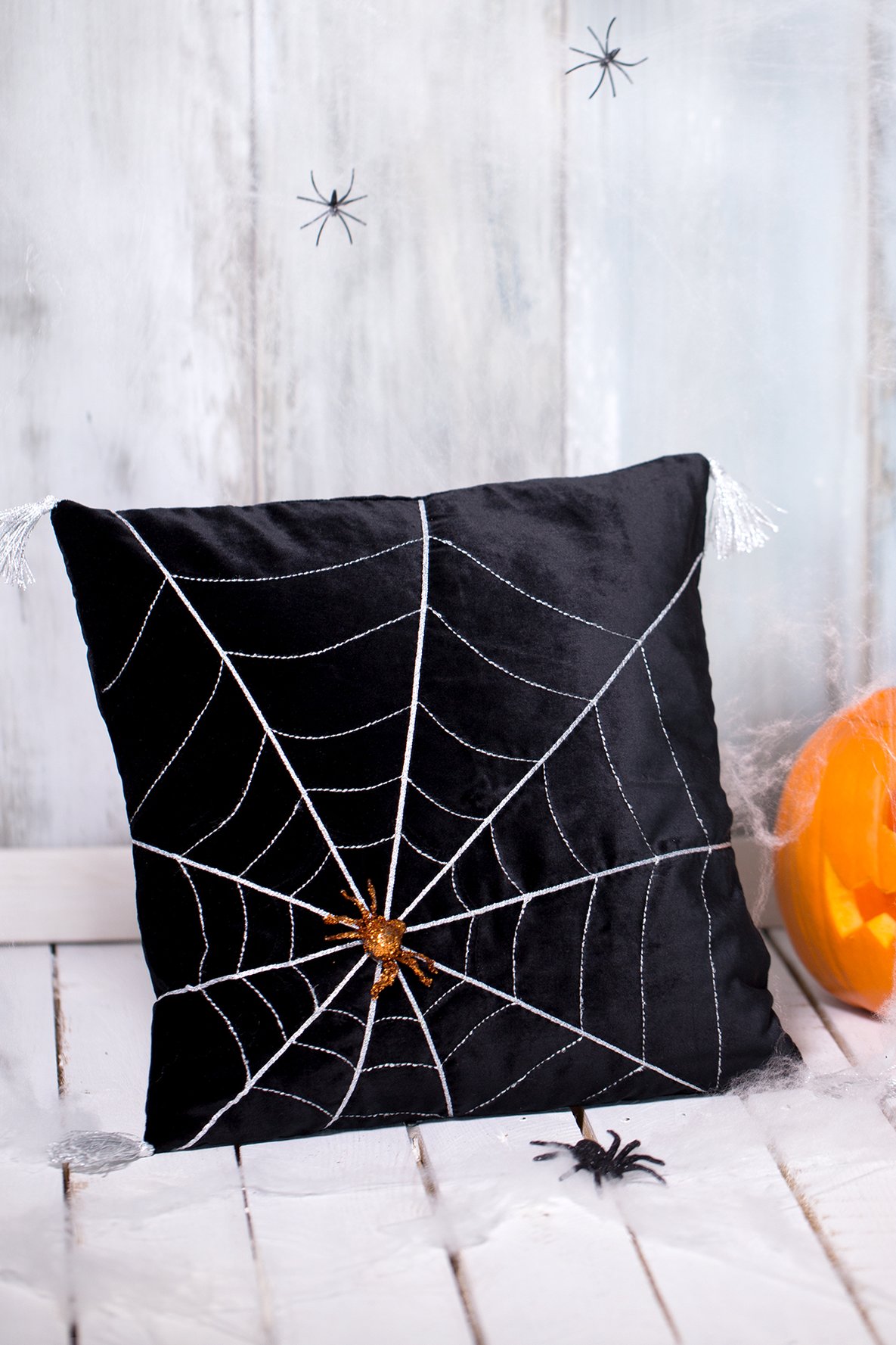 Schnittmuster Halloween Kissen mit Spinnennetz