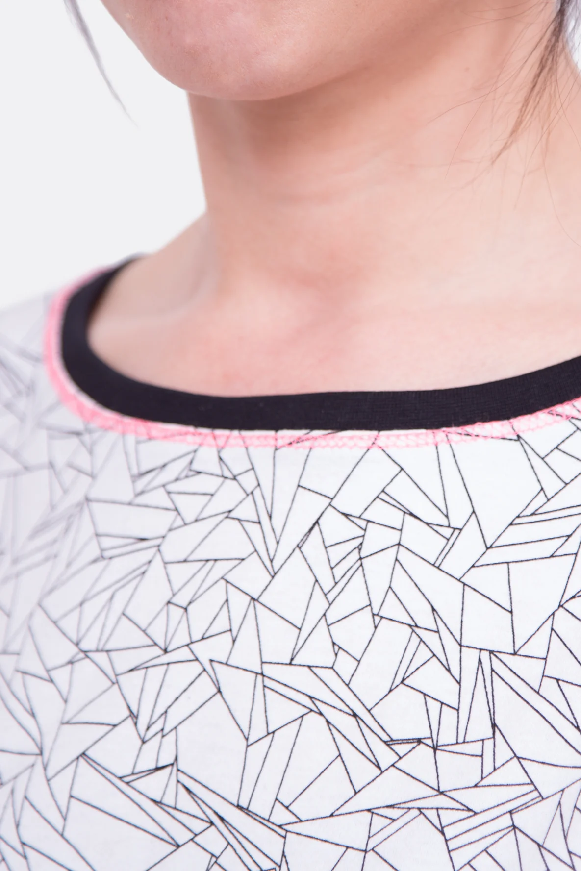 schnittmuster_anleitung_sportshirt_damen_buendchen_selber_naehen Thumbnail