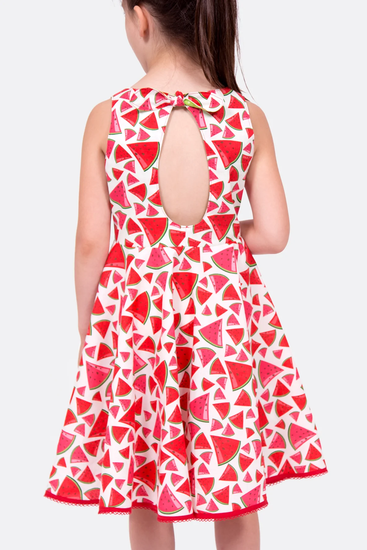 schnittmuster_kinder_sommerkleid_ruecken_schleife_naehen Thumbnail