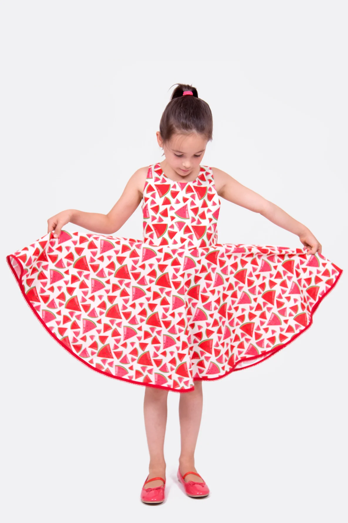 schnittmuster_kinder_sommerkleid_tellerrock_naehen Thumbnail