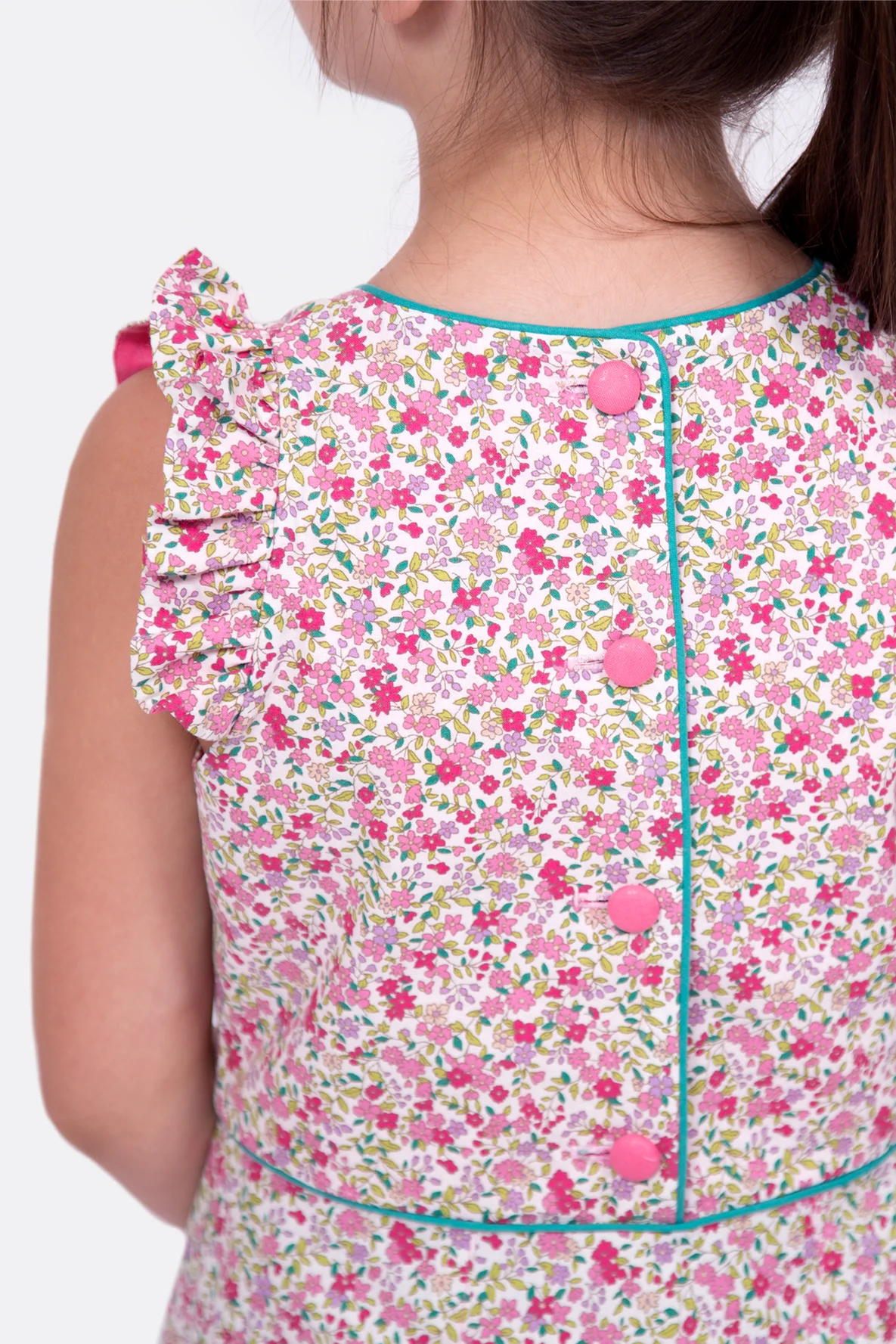 schnittmuster_kinderkleid_aermelruesche_knopfleiste_naehen Thumbnail