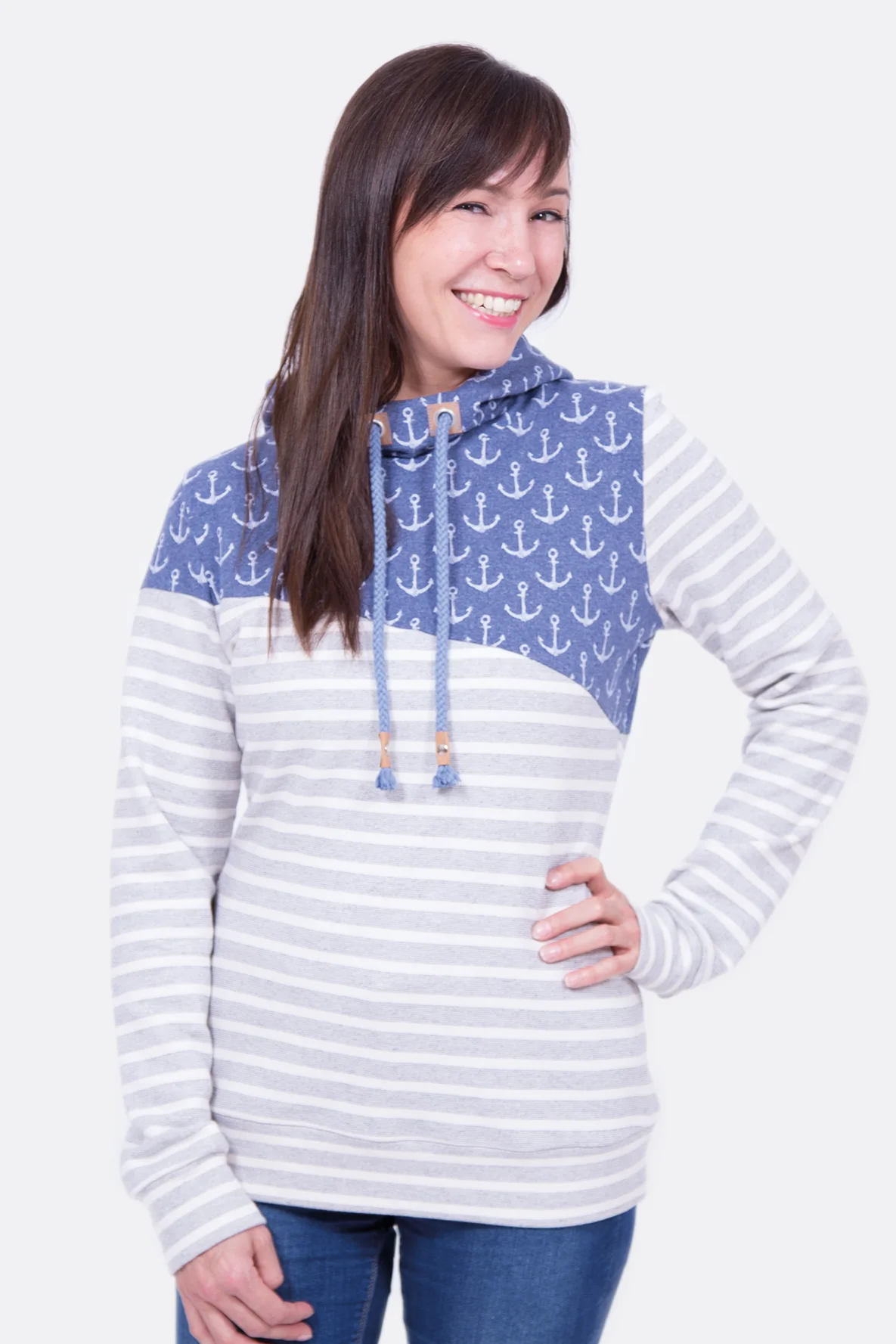 naehanleitung_damen_hoodie_anker_teilung_kordel_schnittmuster Thumbnail