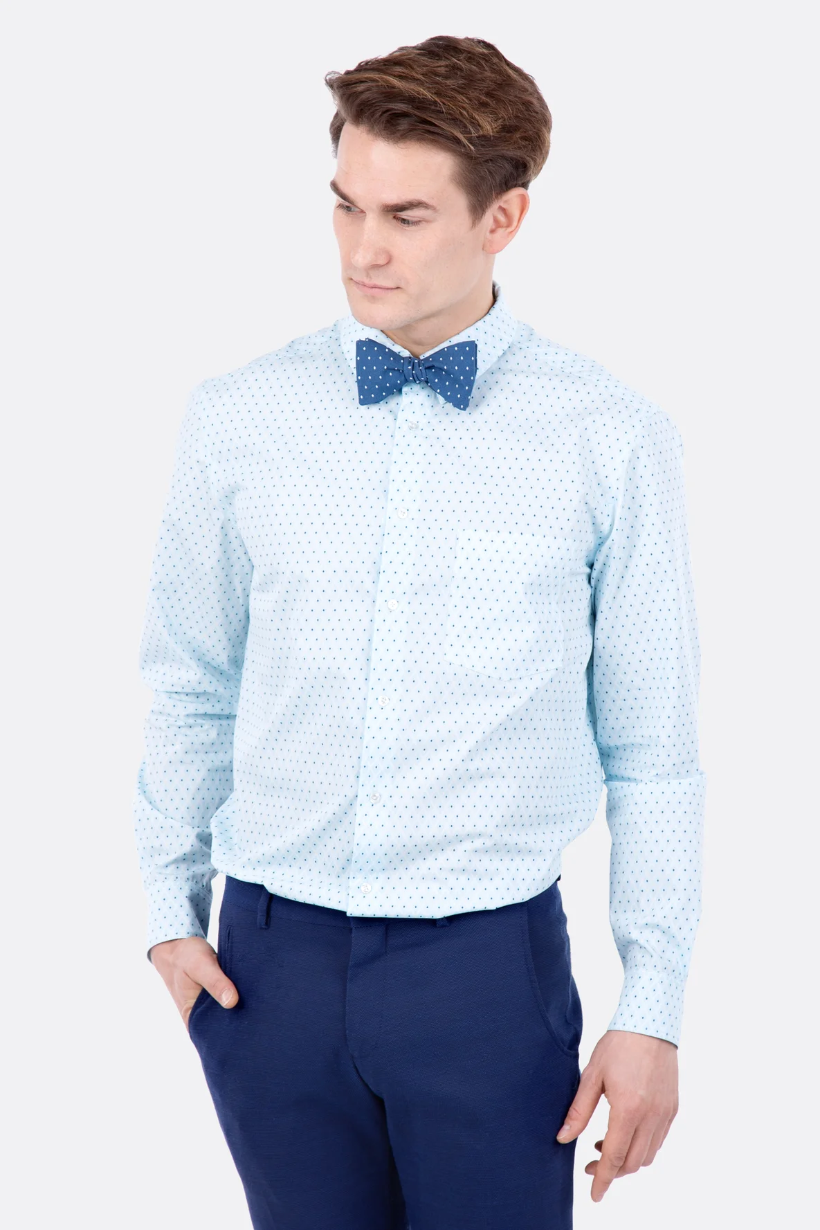 Schnittmuster Herrenhemd elegant Fliege hellblau Nähanleitung