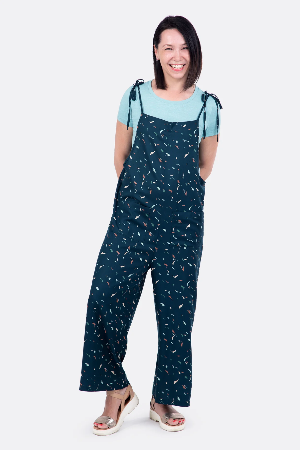 Schnittmuster Damen-Latzhose selbernähen