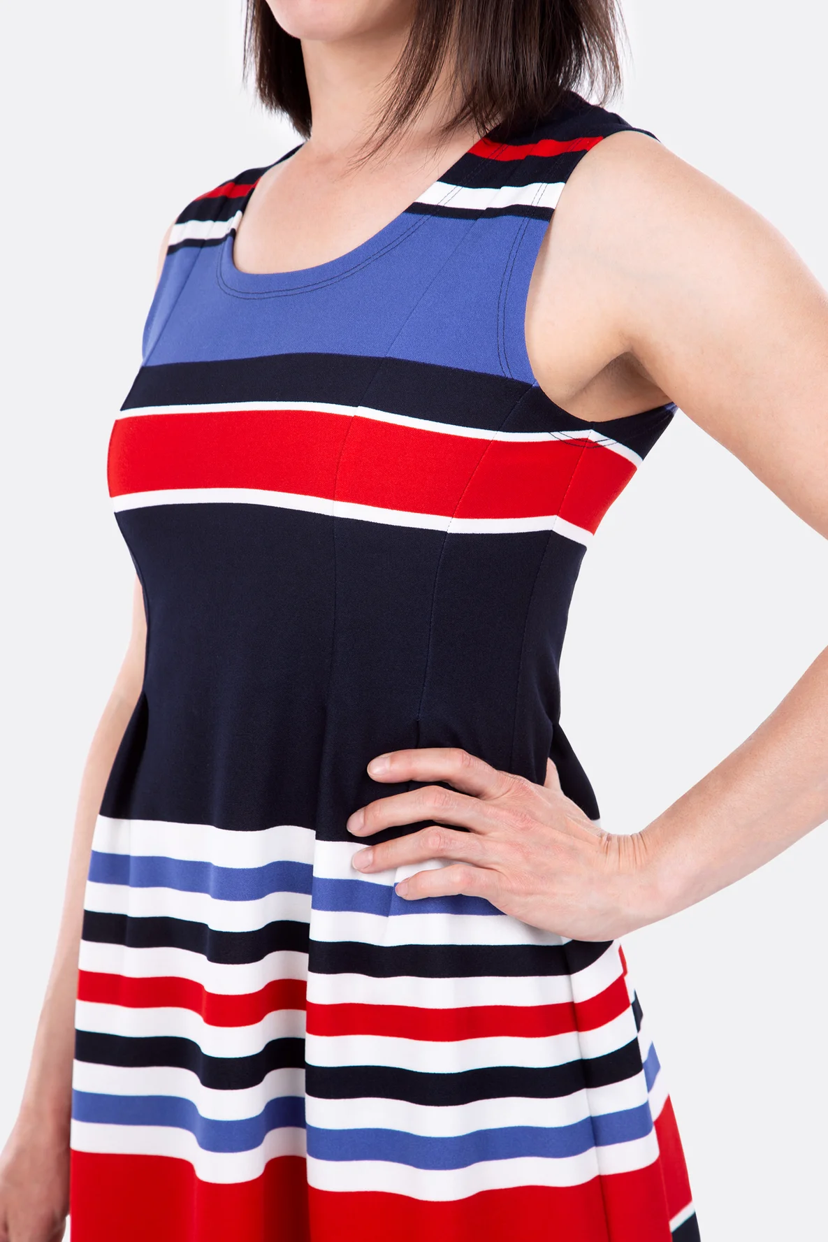 Schnittmuster Sommerkleid für Damen mit Wiener Nähten nähen