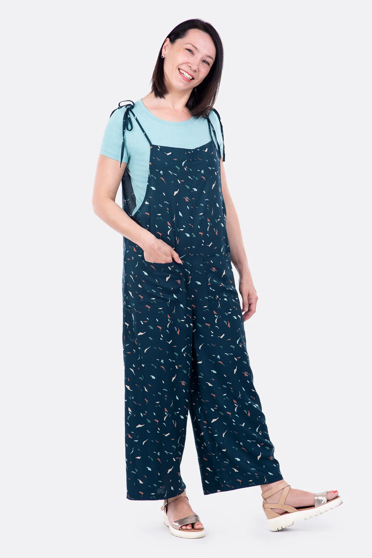 Schnittmuster Latzhose Spaghettiträger Sommer selbernähen