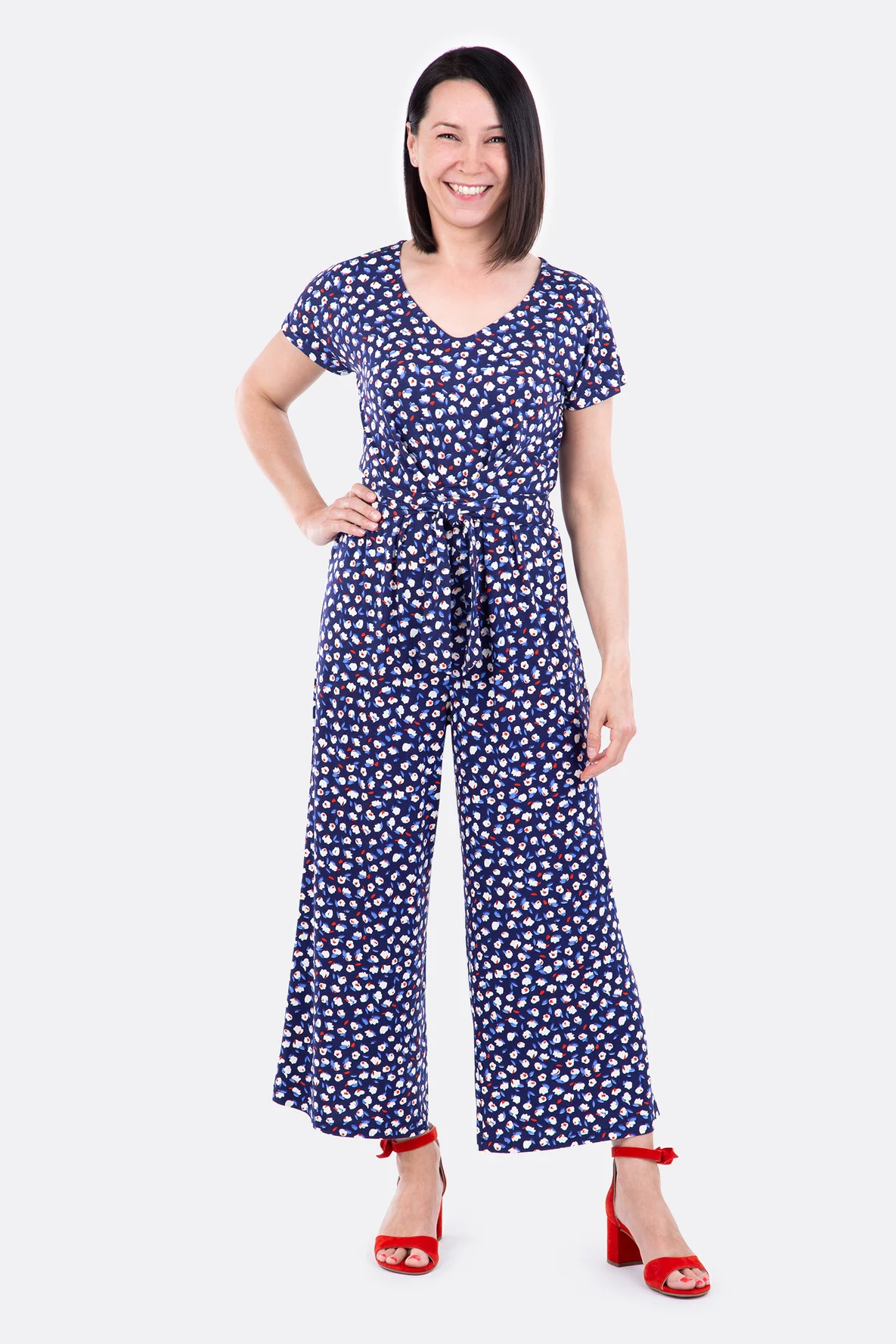 Schnittmuster Jumpsuit Frauen lang für Sommer nähen