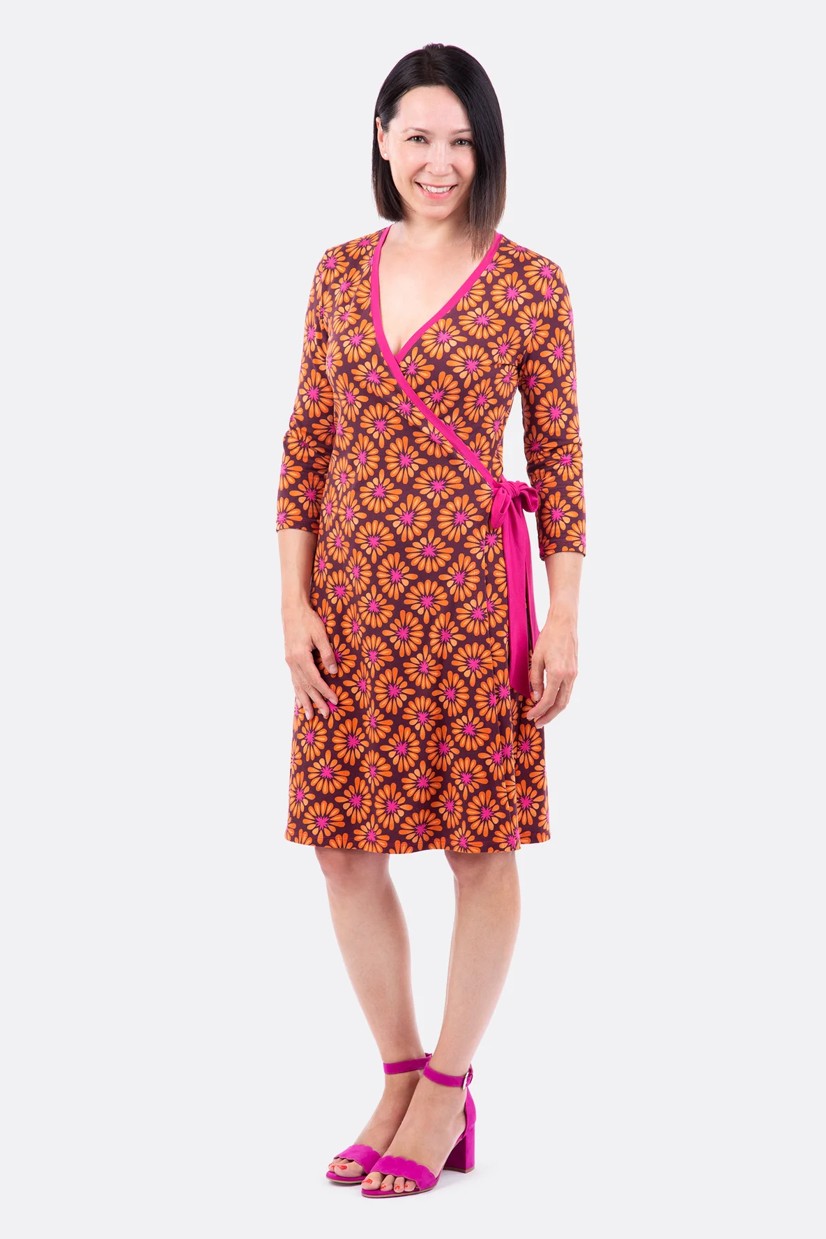 Schnittmuster Nähanleitung Wickelkleid retro Stoffmuster