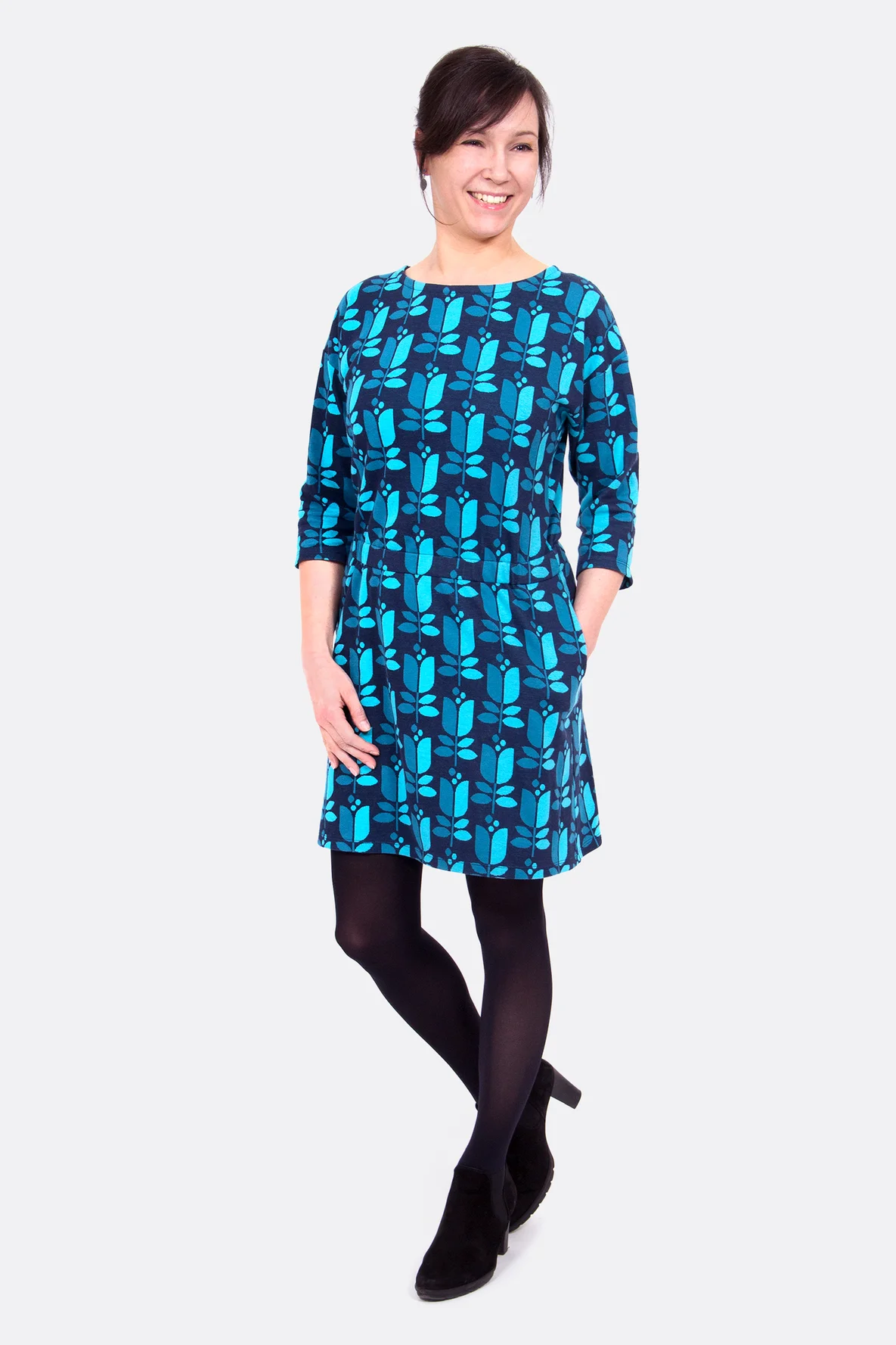 Schnittmuster Damenkleid elegant Jacquard Sweat nähen