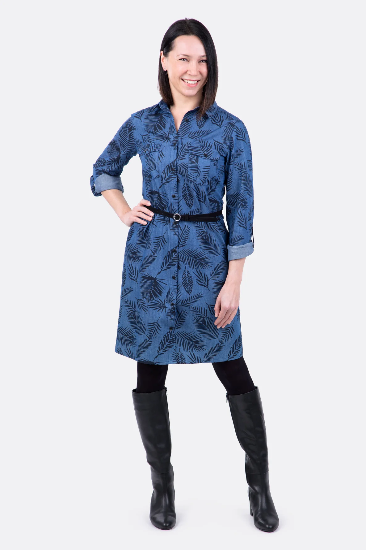Schnittmuster Hemdblusenkleid mit Kragen und Knopfleiste aus Jeansstoff