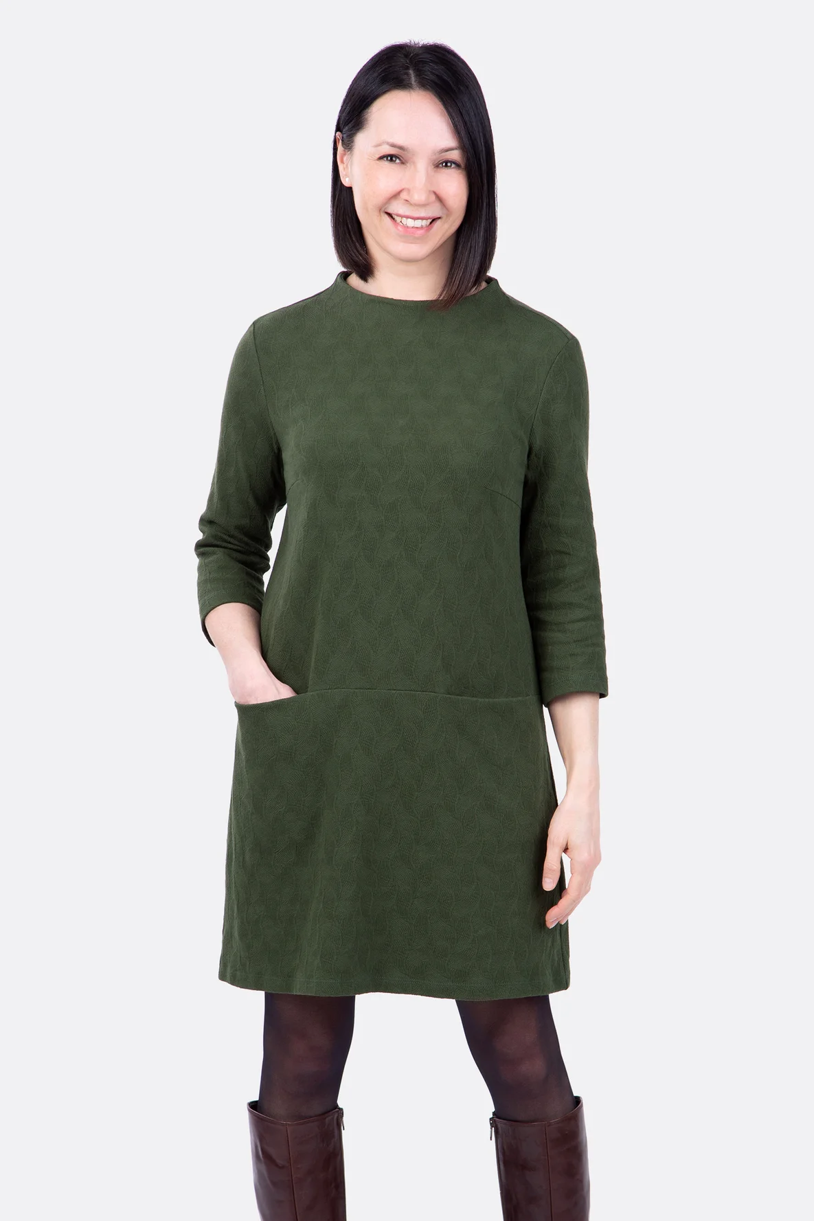 Schnittmuster für A-Linienkleid aus Stretch Jacquard mit Turtleneck nähen