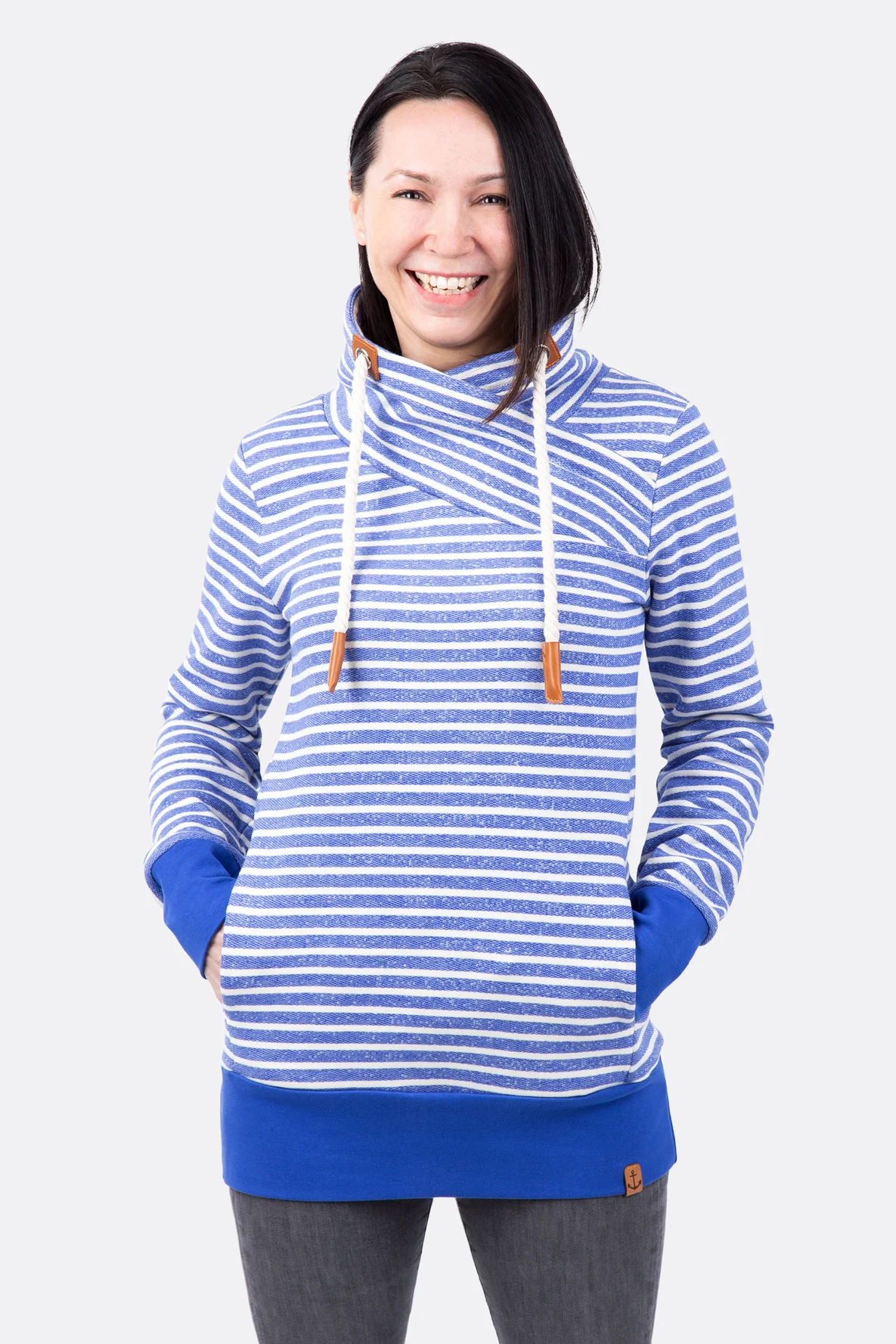 Schnittmuster Damenpullover mit Wickelkragen Taschen und Bündchen