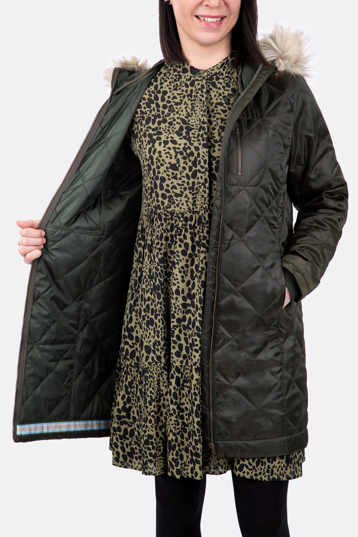 Schnittmuster Parka mit Reißverschluss aus Steppstoff mit Ripsband nähen