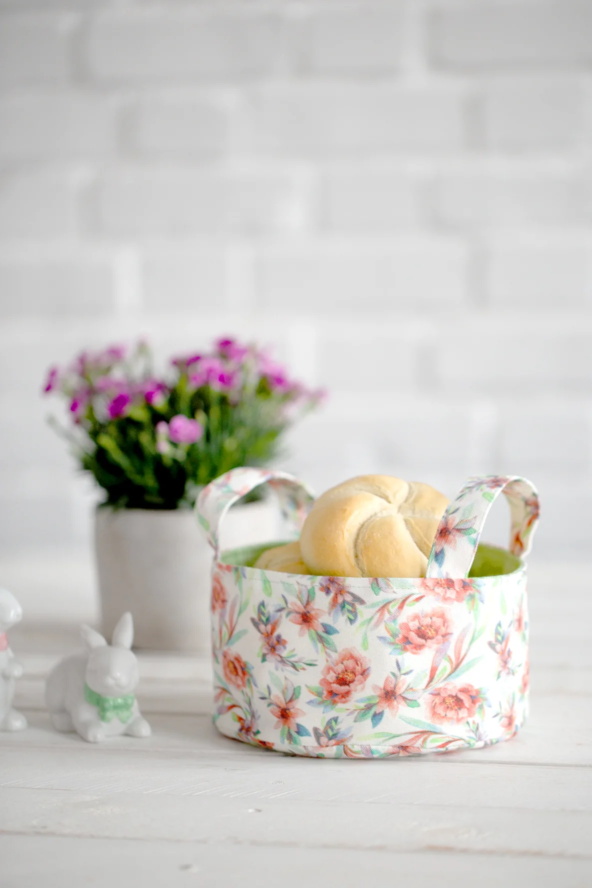 Utensilo Schnittmuster kostenlos Osterdeko Brotkorb Tisch Stoff DIY