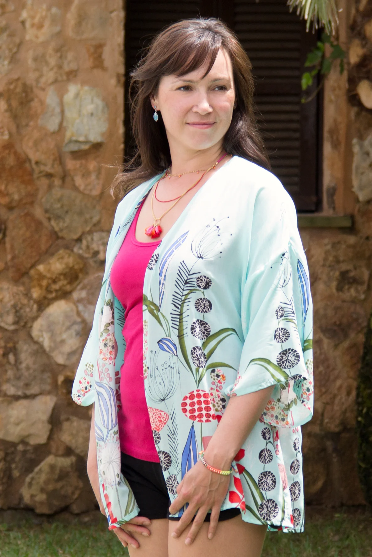 Schnittmuster für Strandjacke aus Blumenstoff nähen