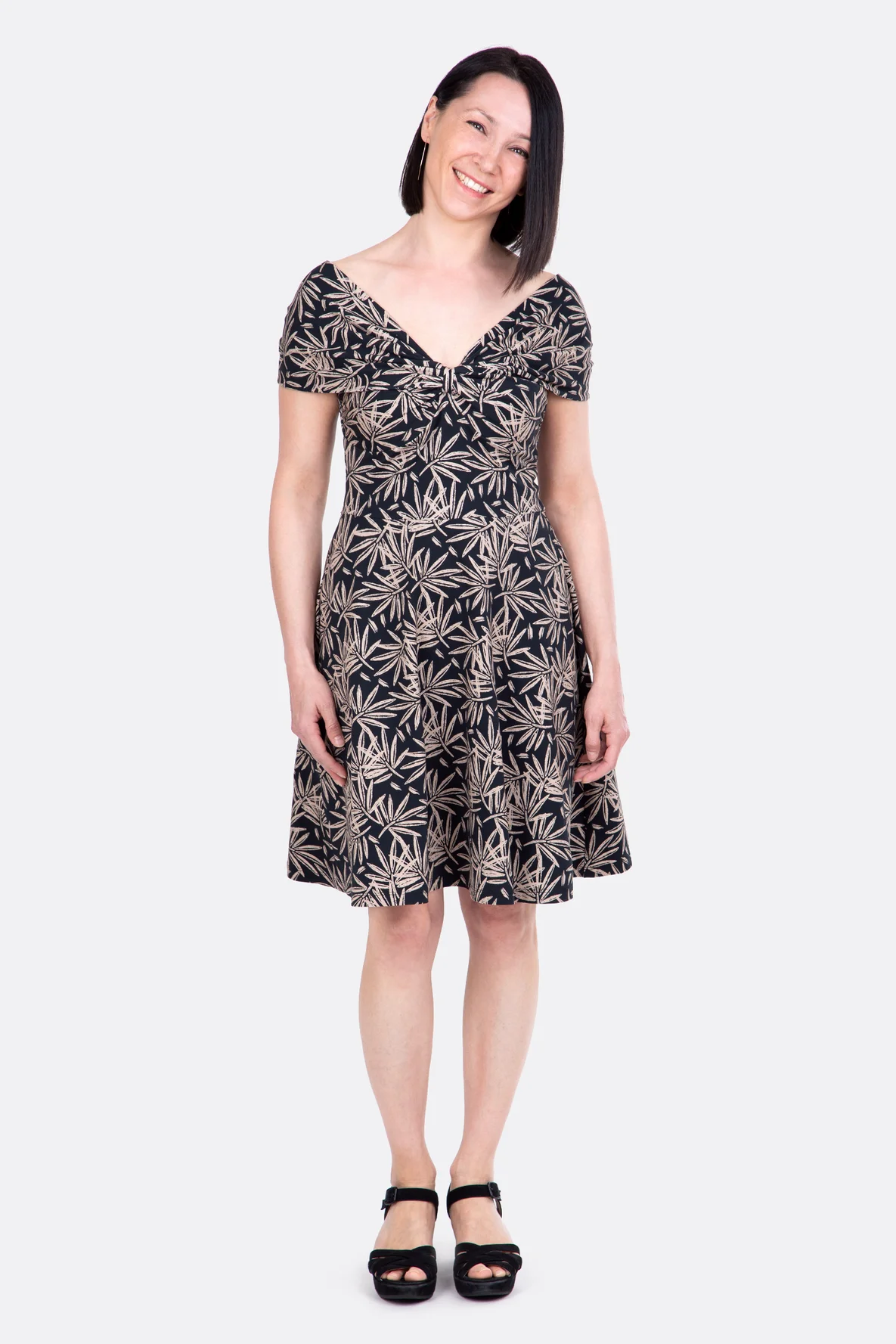 Schnittmuster Jerseykleid sommer Palmenmuster selber nähen