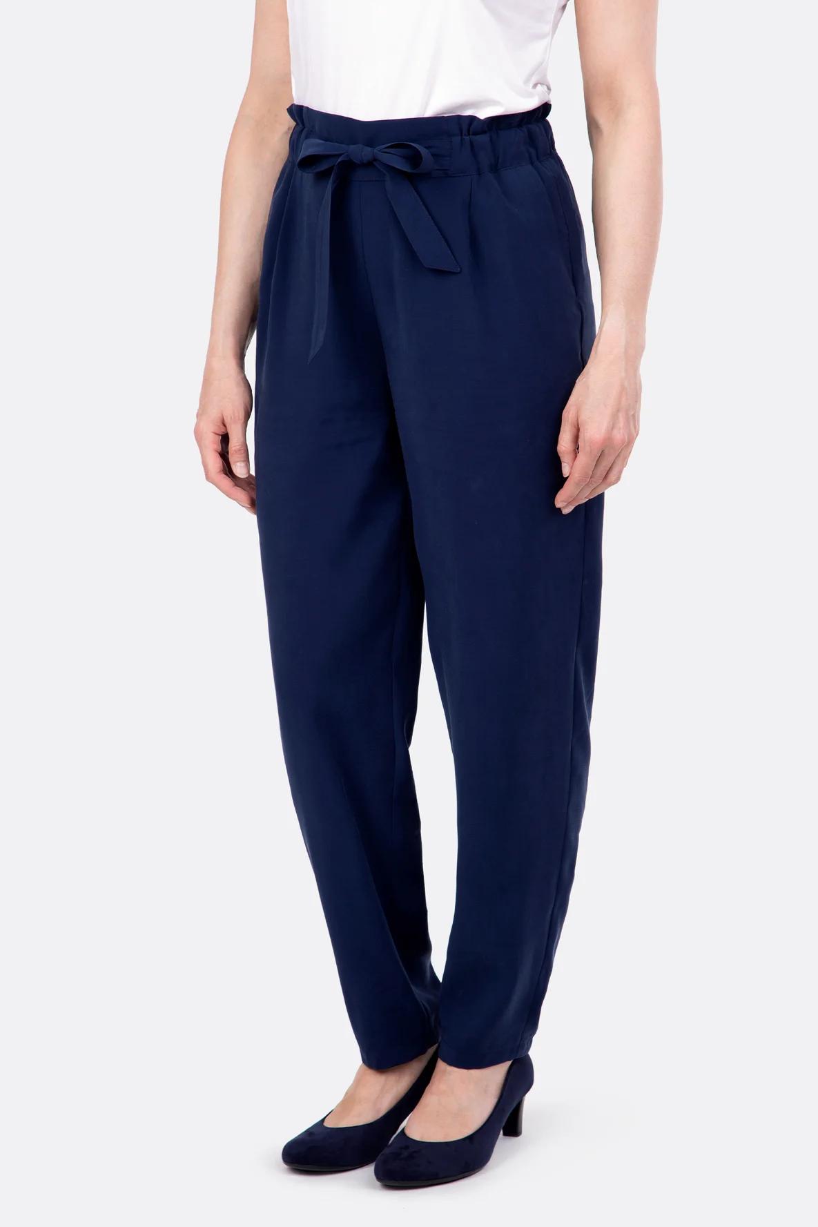 Schnittmuster Vivian Paperbaghose elegant aus sandwashed Viskose nähen