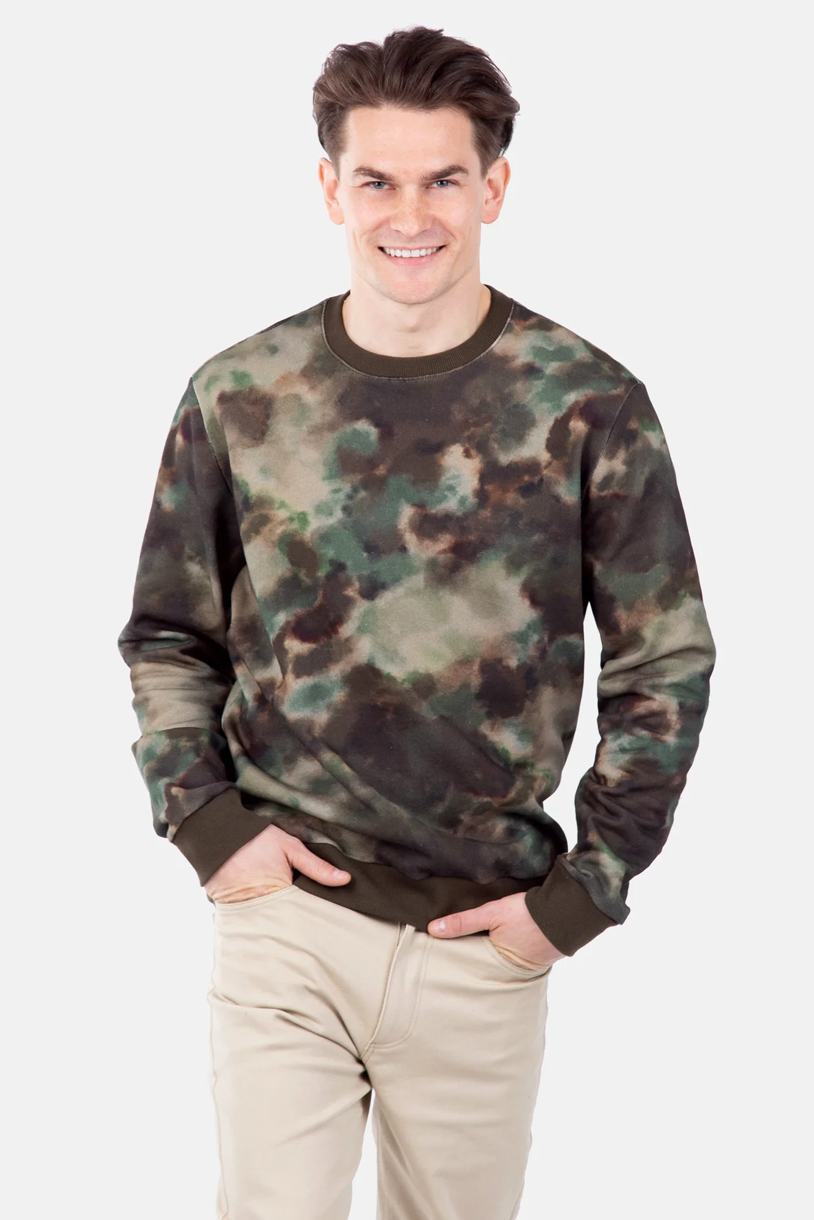 Schnittmuster Sweatshirt für Mann mit Camouflage Tarnmuster DIY