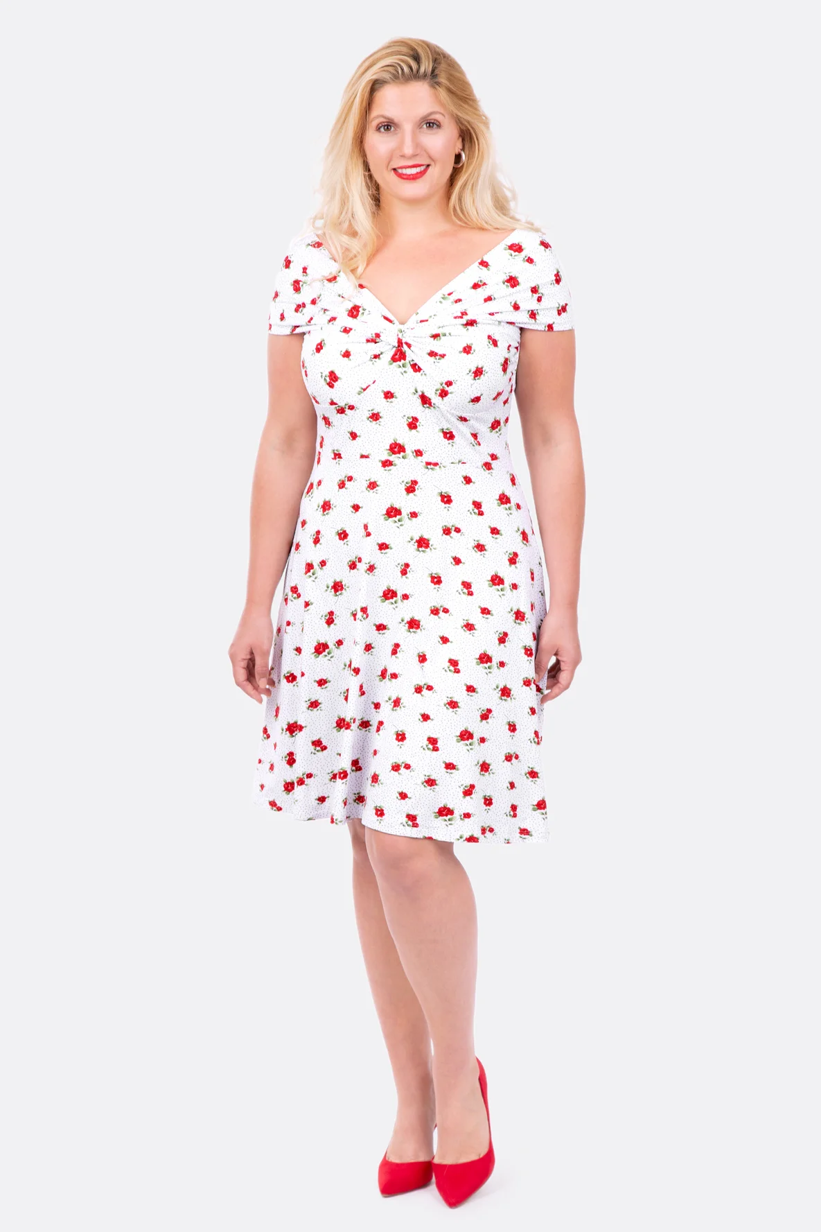 Schnittmuster Aurora Damen Kleid Susschnitt romantisch Vintage nähen