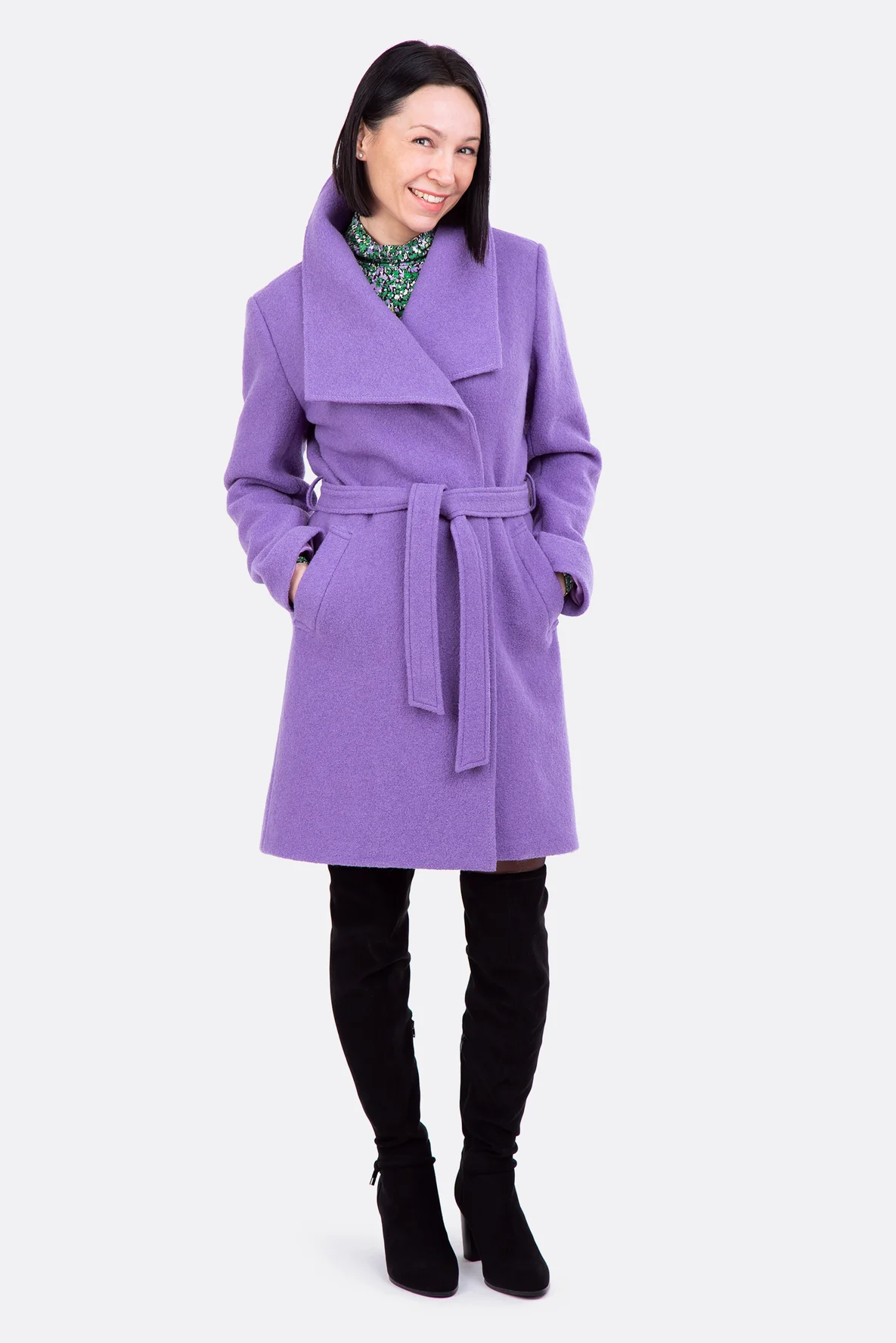 Schnittmuster für Damenmantel mit Spatenkragen zum Selbernähen aus Walkloden