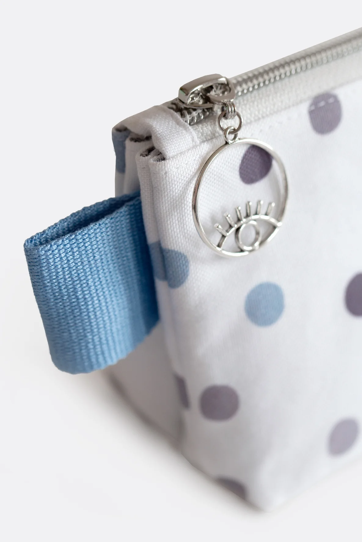 Nähanleitung Kosmetiktasche Fächer Endlos-Reißverschluss DIY