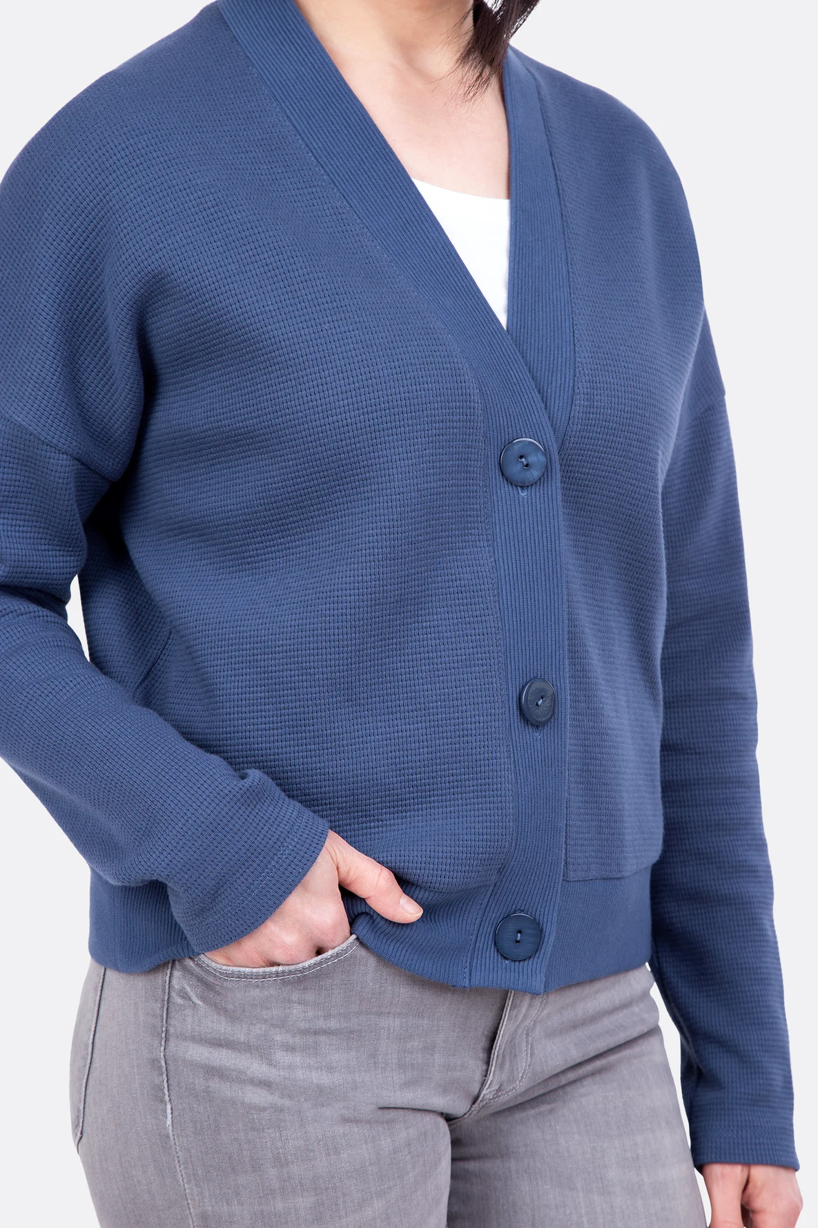 Schnittmuster für Strickjacke zum selber nähen mit Knopfleiste