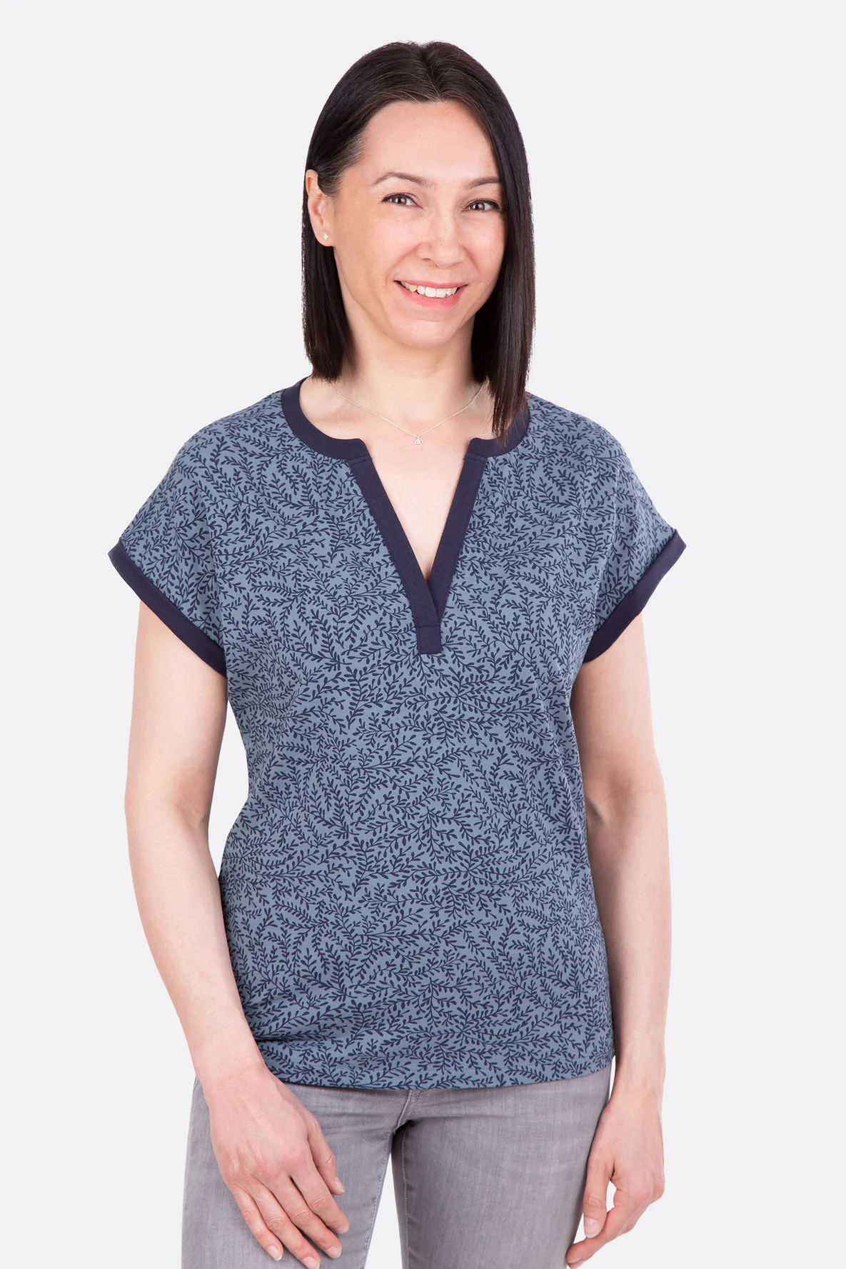 Schnittmuster Damenshirt mit angeschnittenen Ärmeln aus Jersey