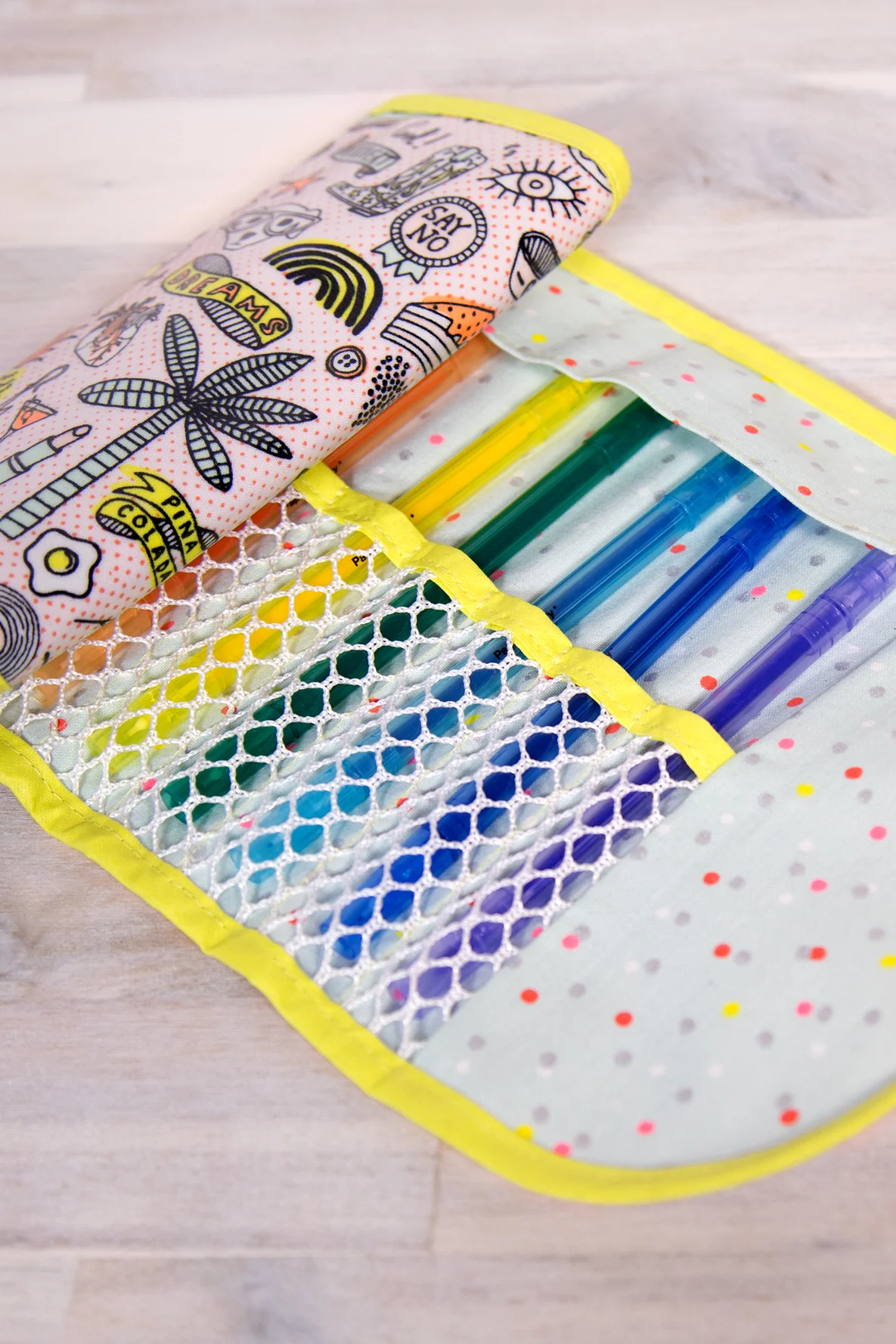 Gratis Schnittmuster Rollmäppchen Stiftemappe selber nähen