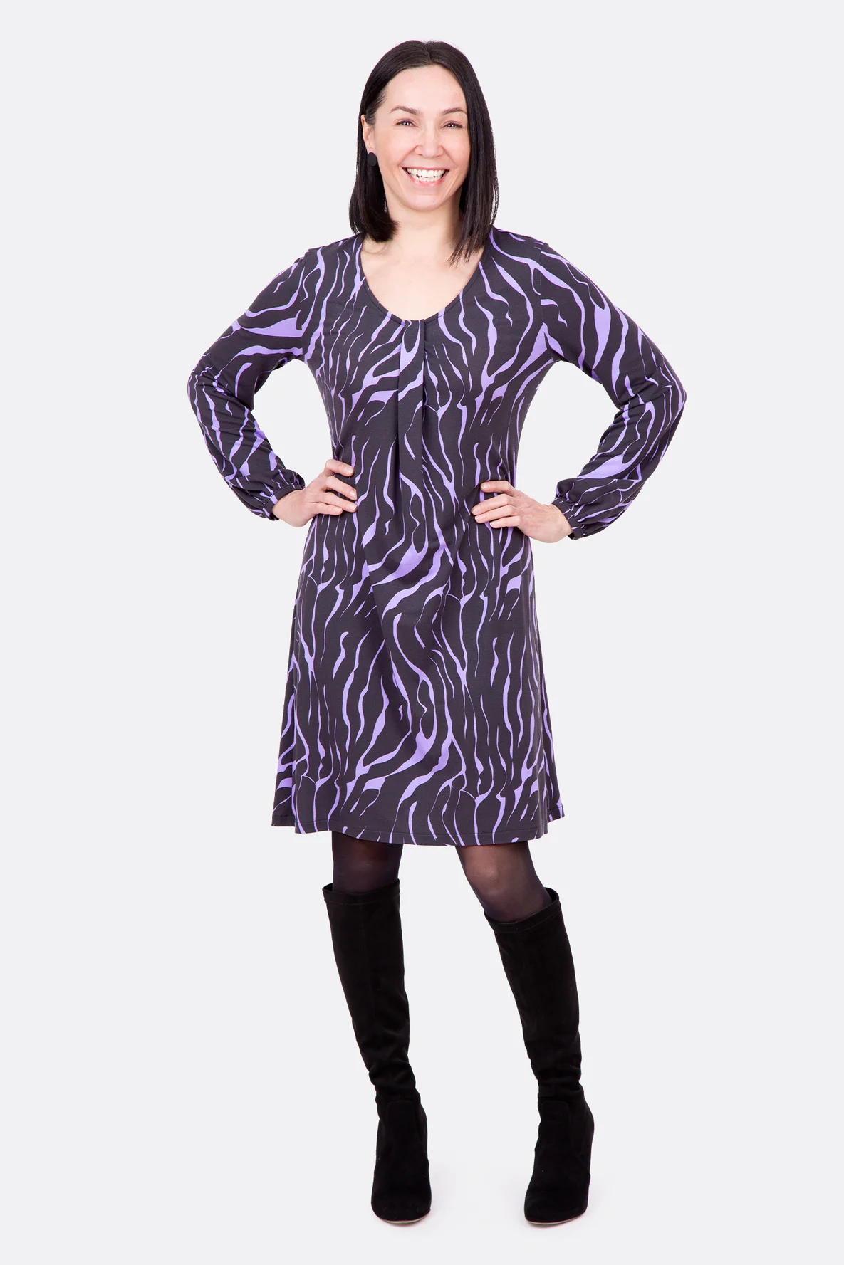 Schnittmuster Damenkleid mit Falten und Ballonärmel aus Viskosejersey