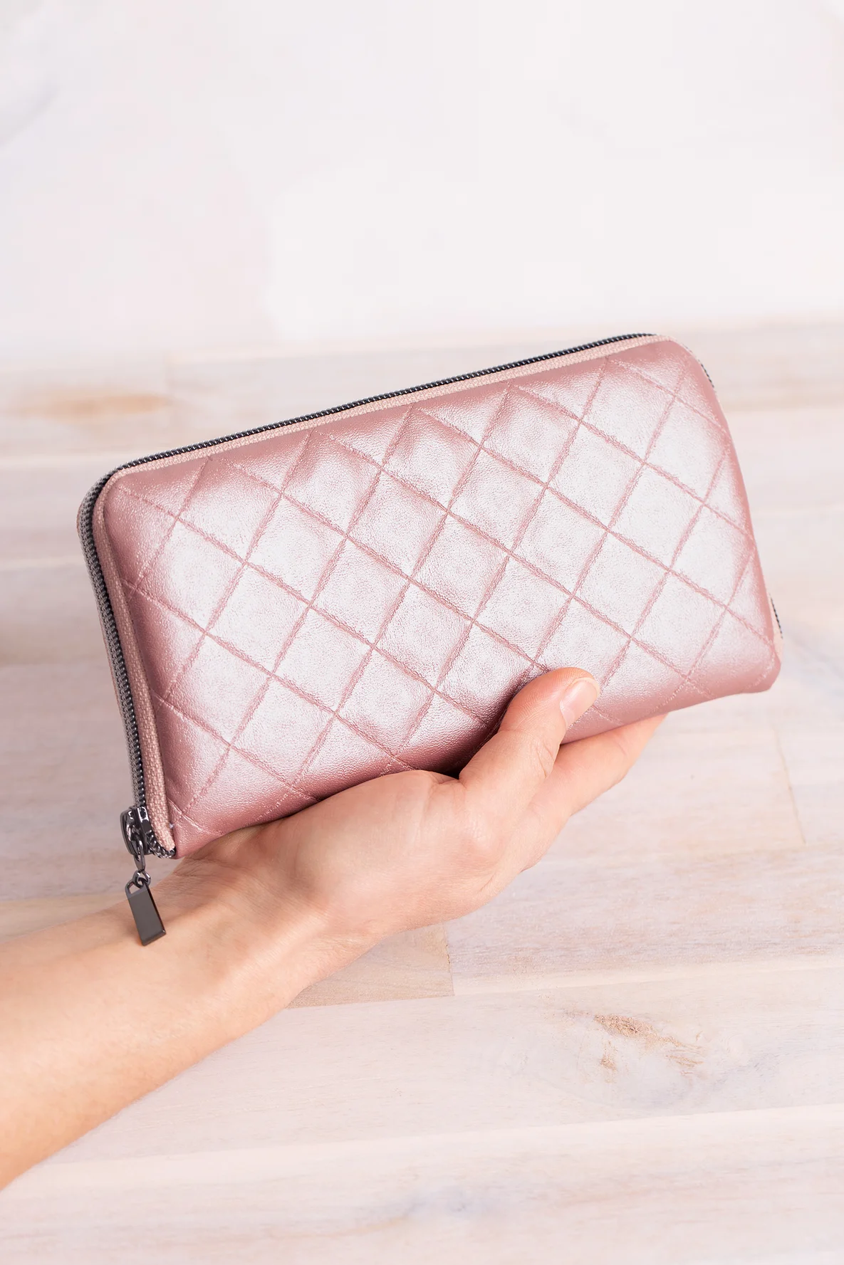 Sewing pattern zip around wallet quilted faux leather diy