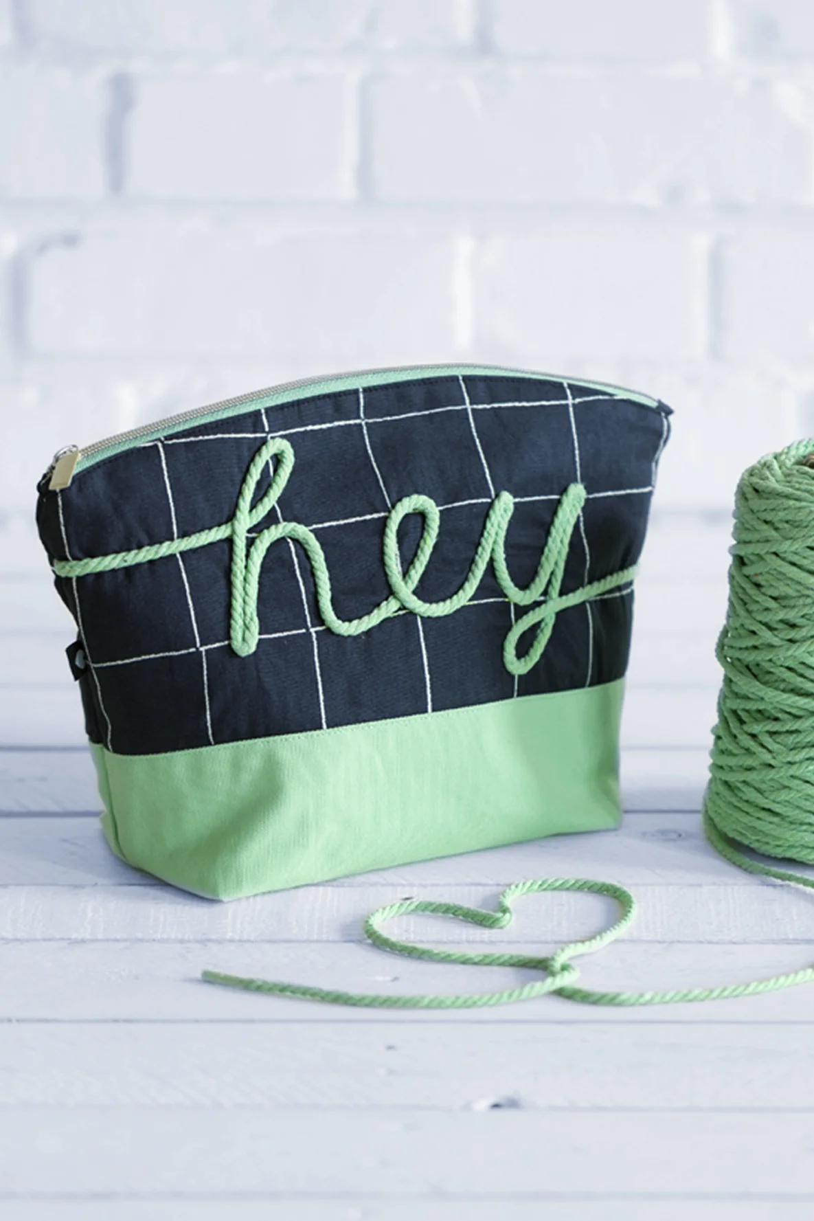 Kosmetiktasche mit Hey Kordel Schriftzug nähen