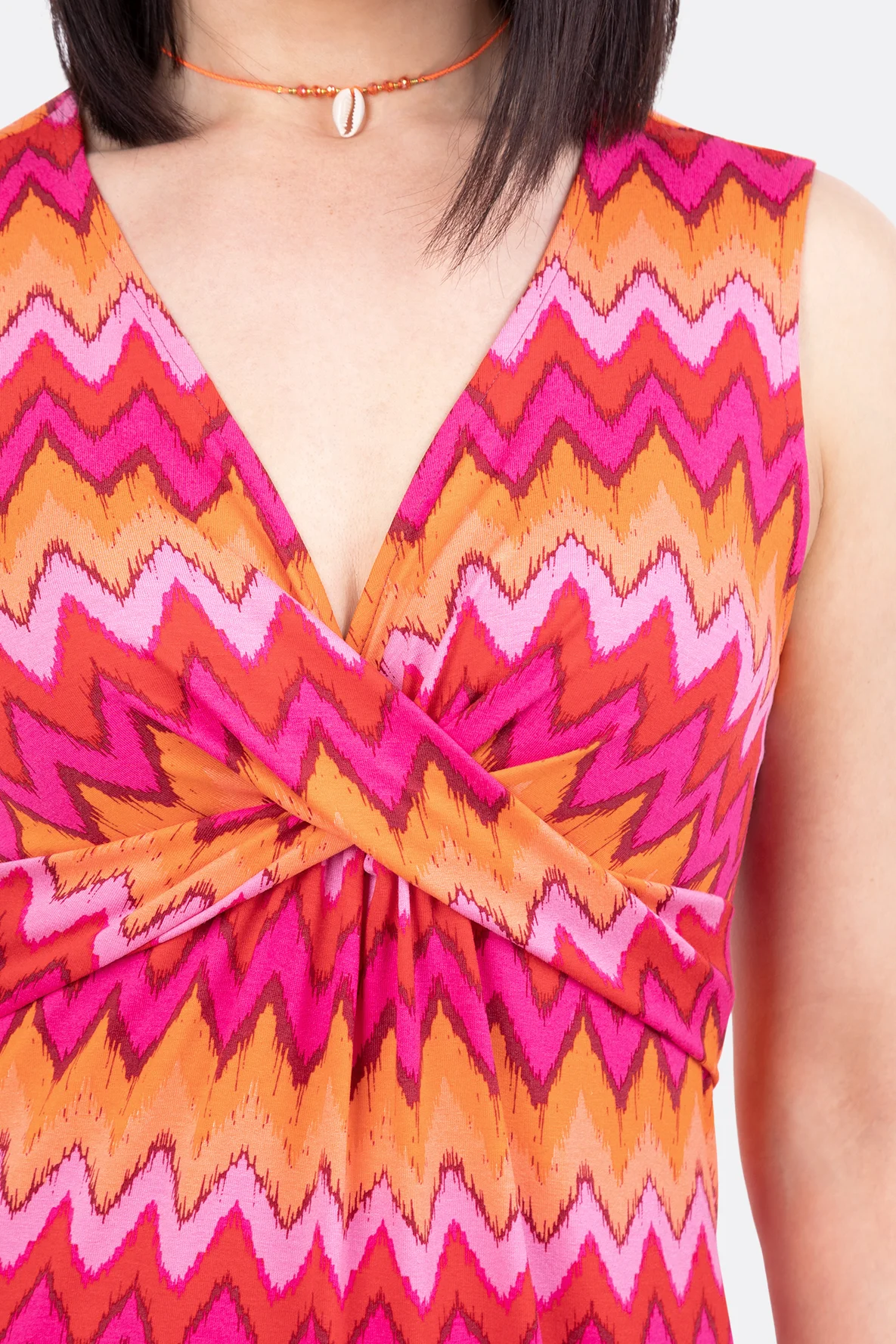 Ausschnitt mit Knoten aus Viskosejersey nähen