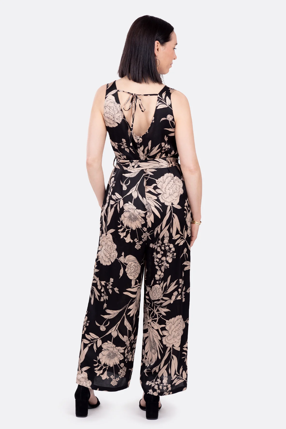 Schnittmuster eleganter Jumpsuit ärmellos Webware nähen