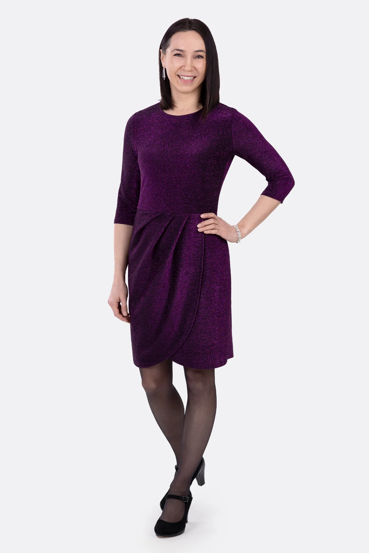 Schnittmuster für festliches Damenkleid mit eleganten Falten