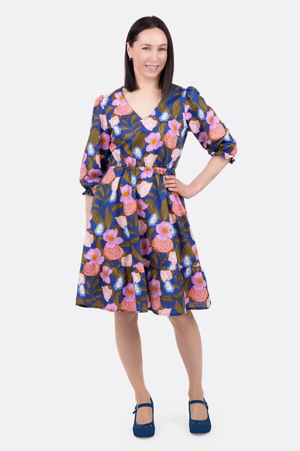 Damenkleid mit schmeichelhaftem Wickelausschnitt