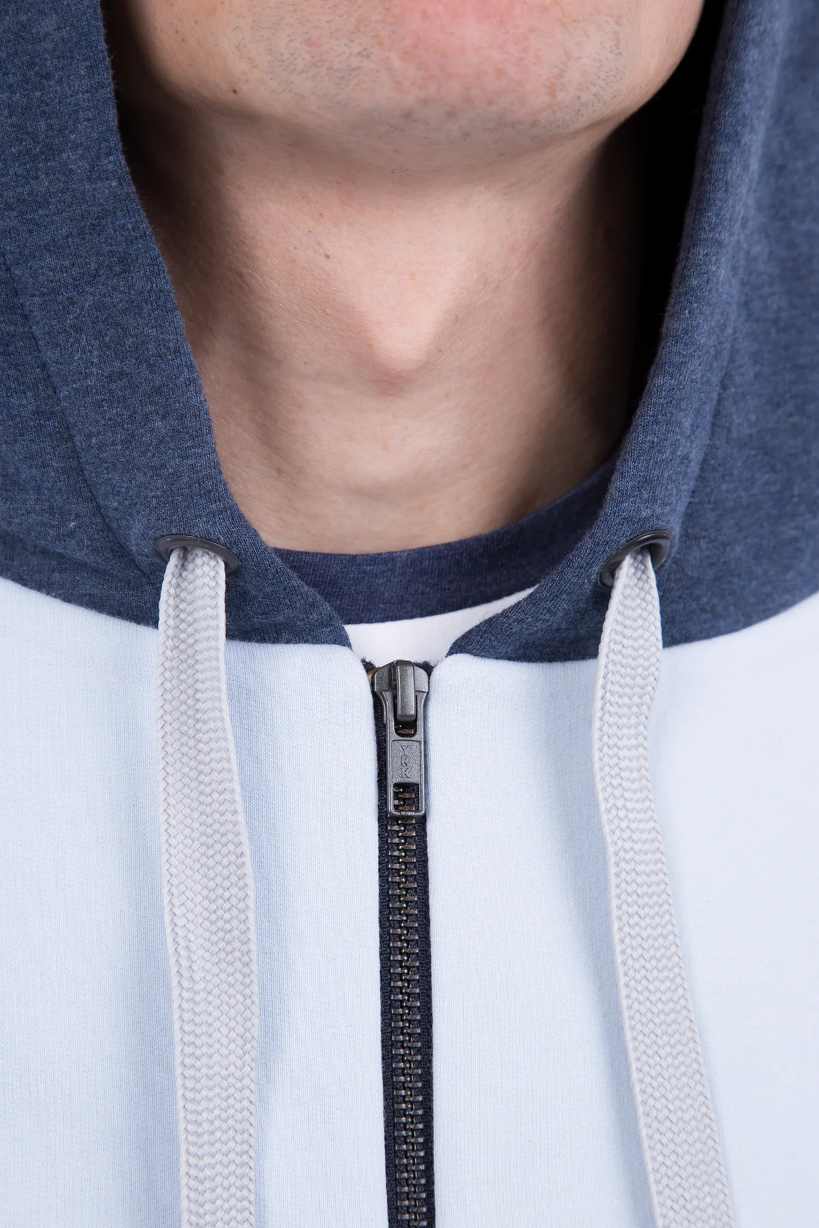 Männerjacke mit Kordeln