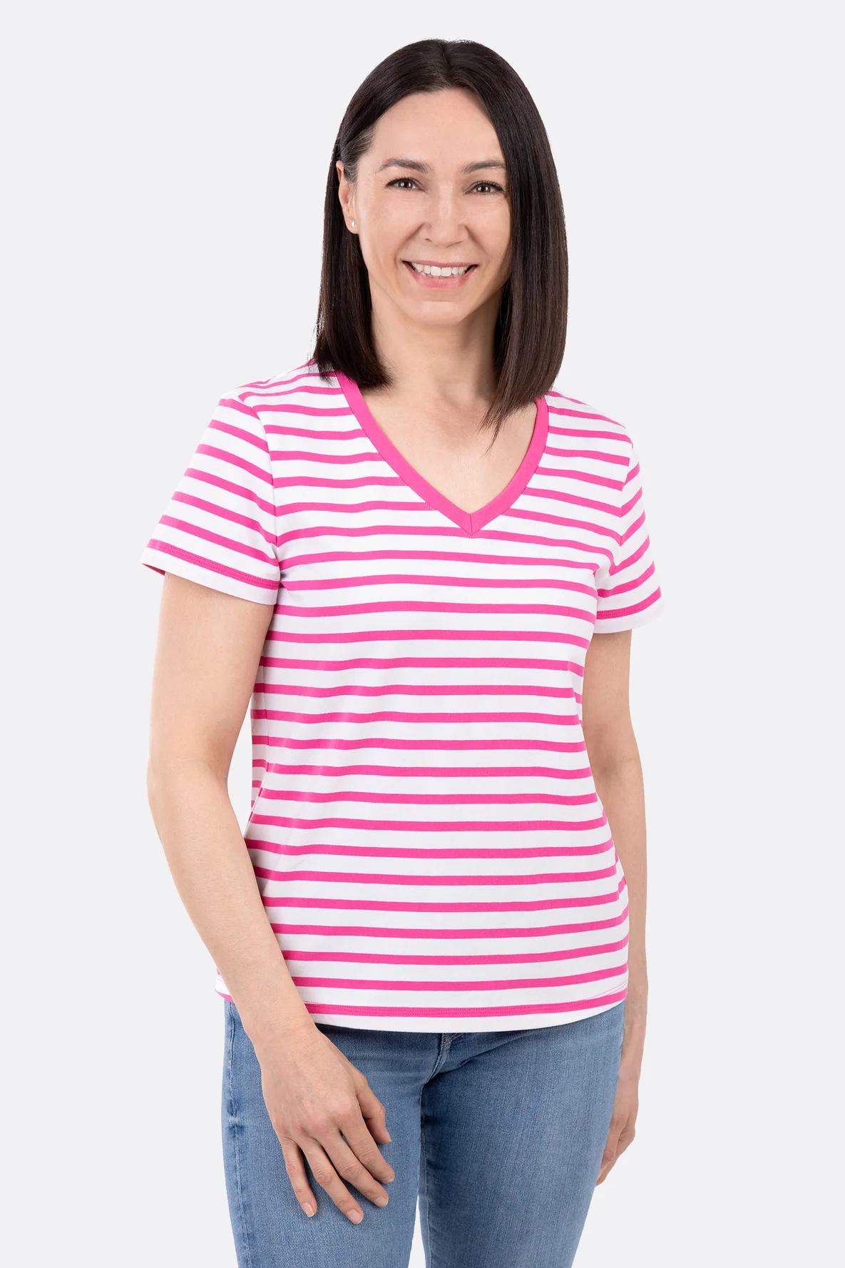 Basicshirt Schnittmuster Damen mit Ausschnitt selber nähen