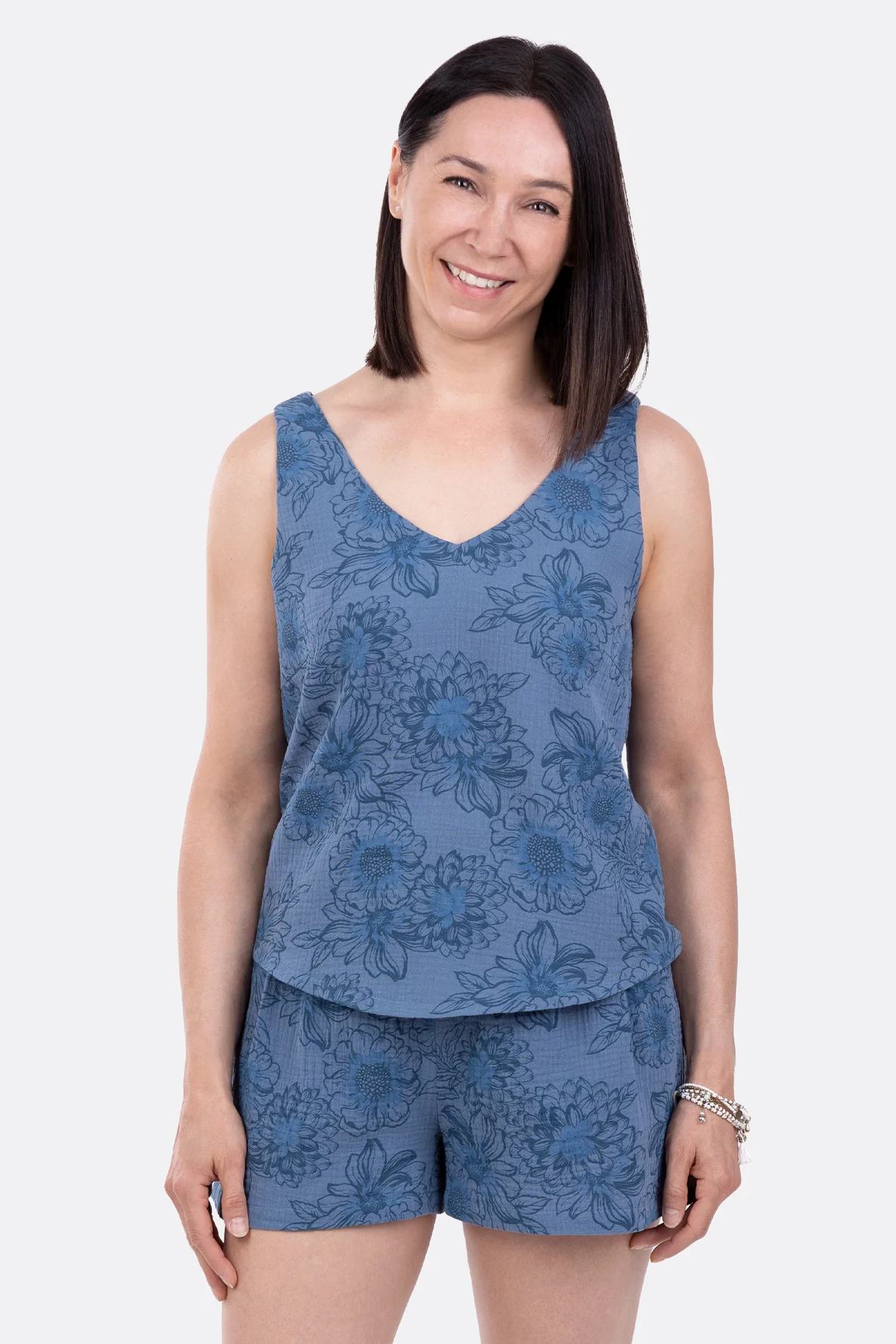 Schnittmuster Damentop mit Ausschnitt aus Musselin selber nähen