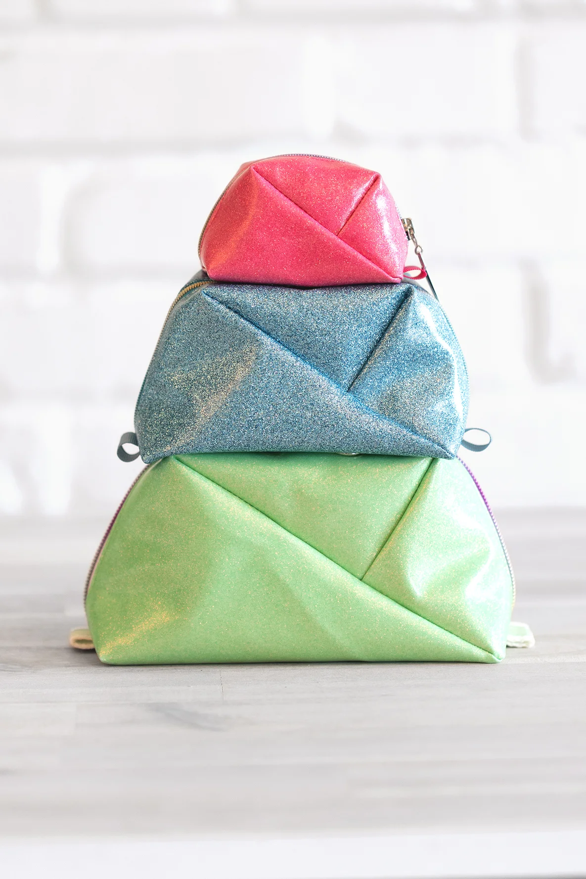 Gratis Schnittmuster Kosmetiktasche aus Kunstleder nähen