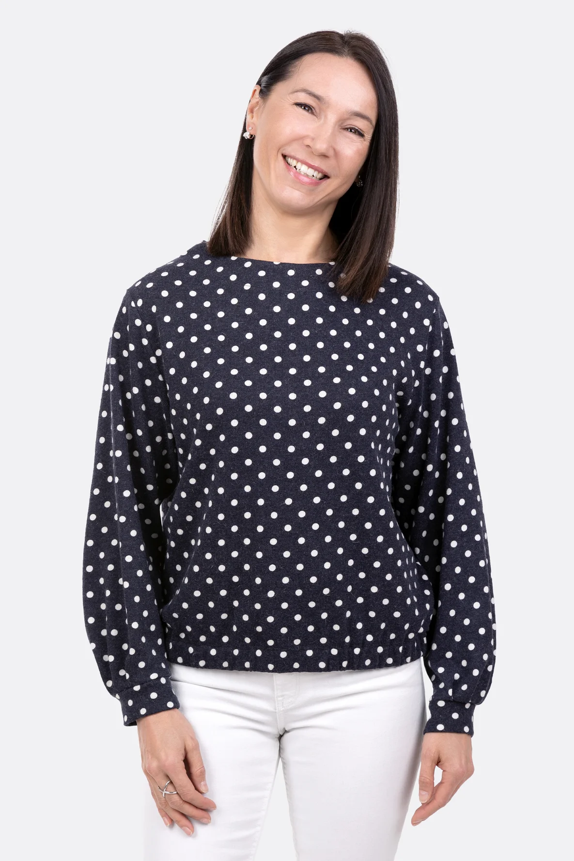 Schnittmuster Pullover Faltenärmel Ausschnitt Beleg nähen