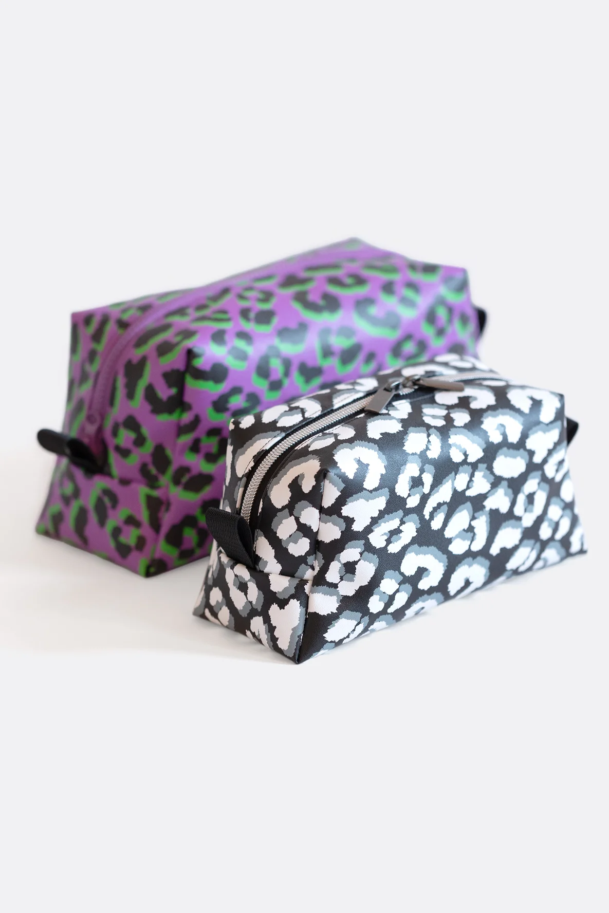 Schnittmuster Vicky in 2 Größen aus Kunstleder Leo