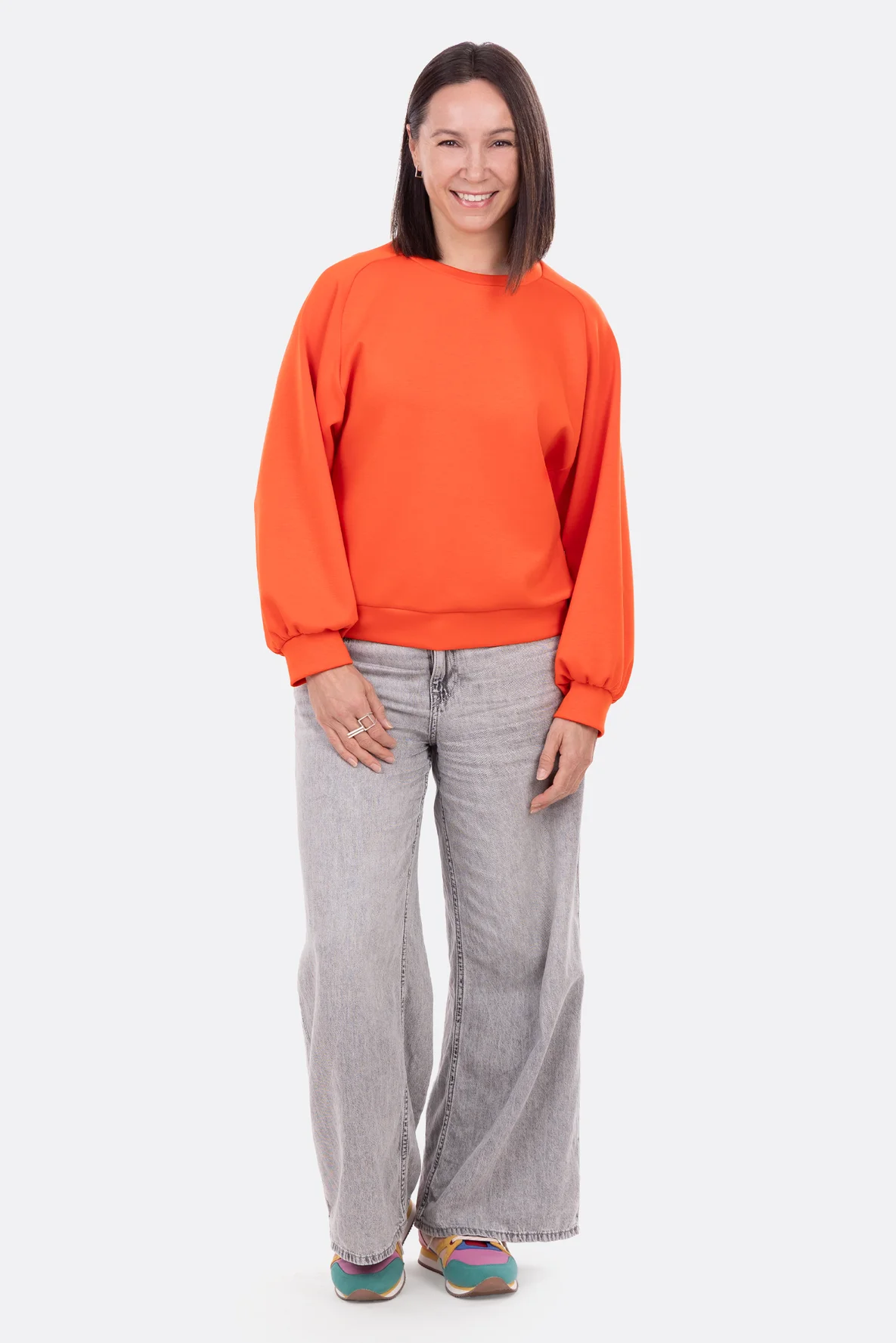 Schnittmuster Raglanpullover aus Scuba Modal orange nähen