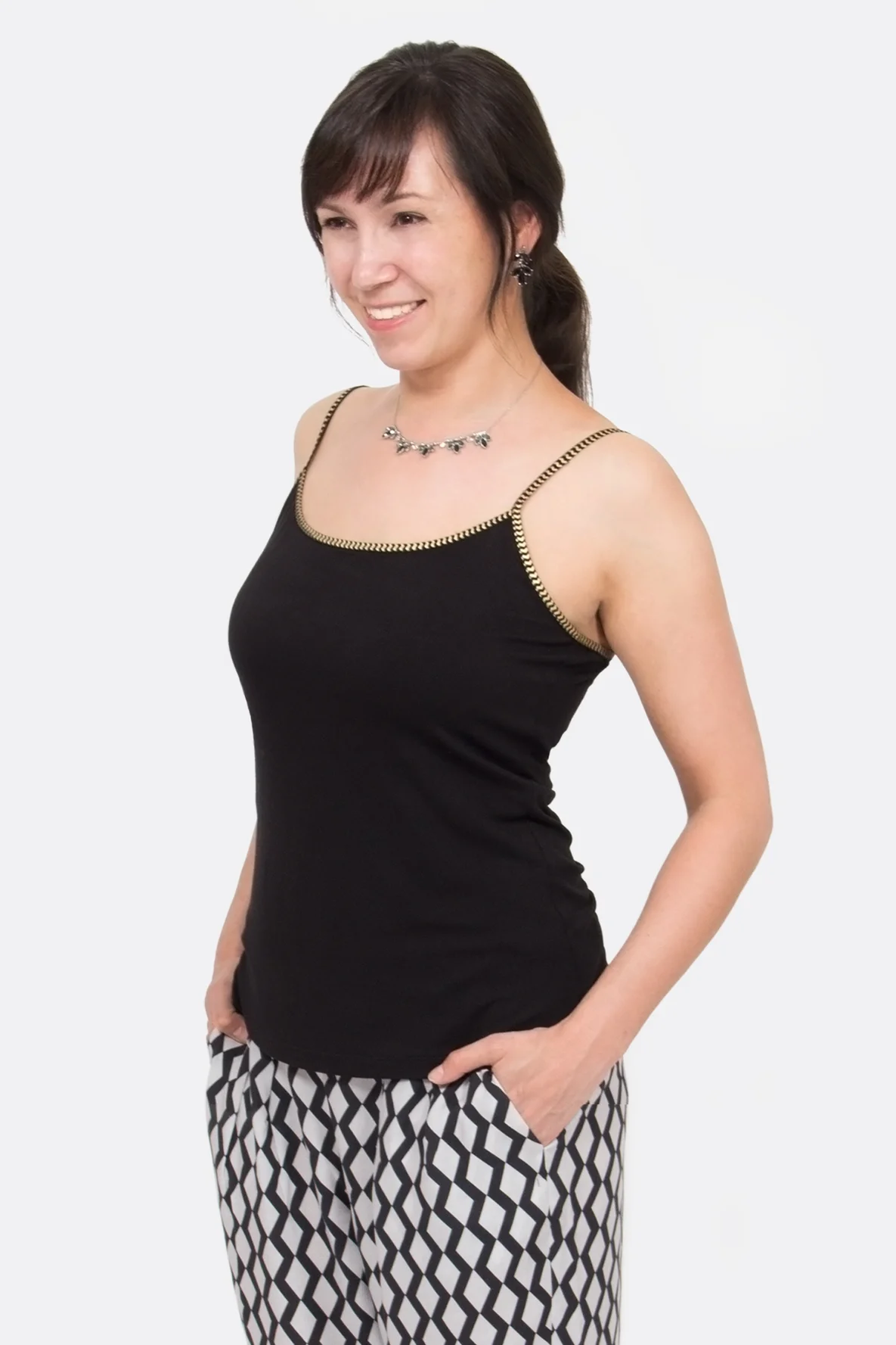 Schnittmuster Spaghetti Träger Top schwarz nähen