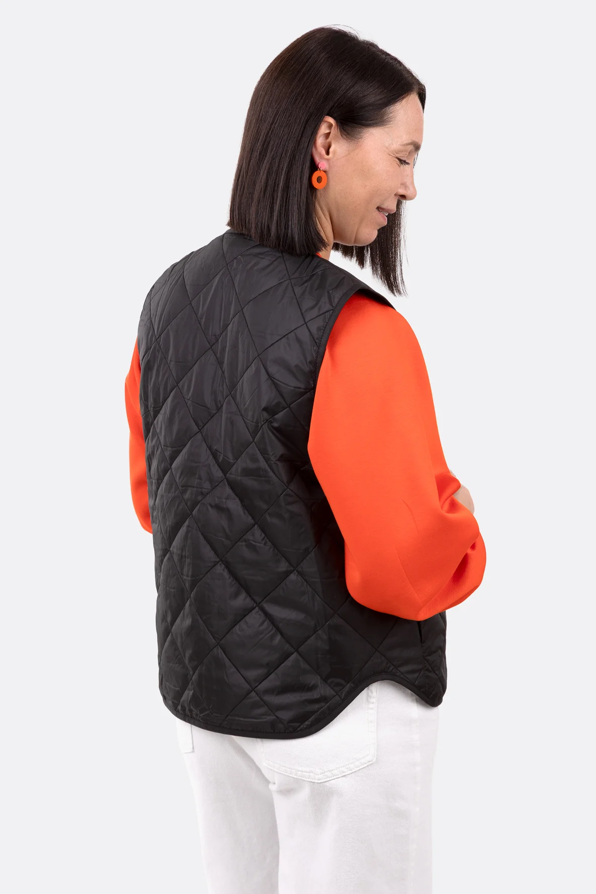 Schnittmuster Damenweste mit rundem Saum näehen