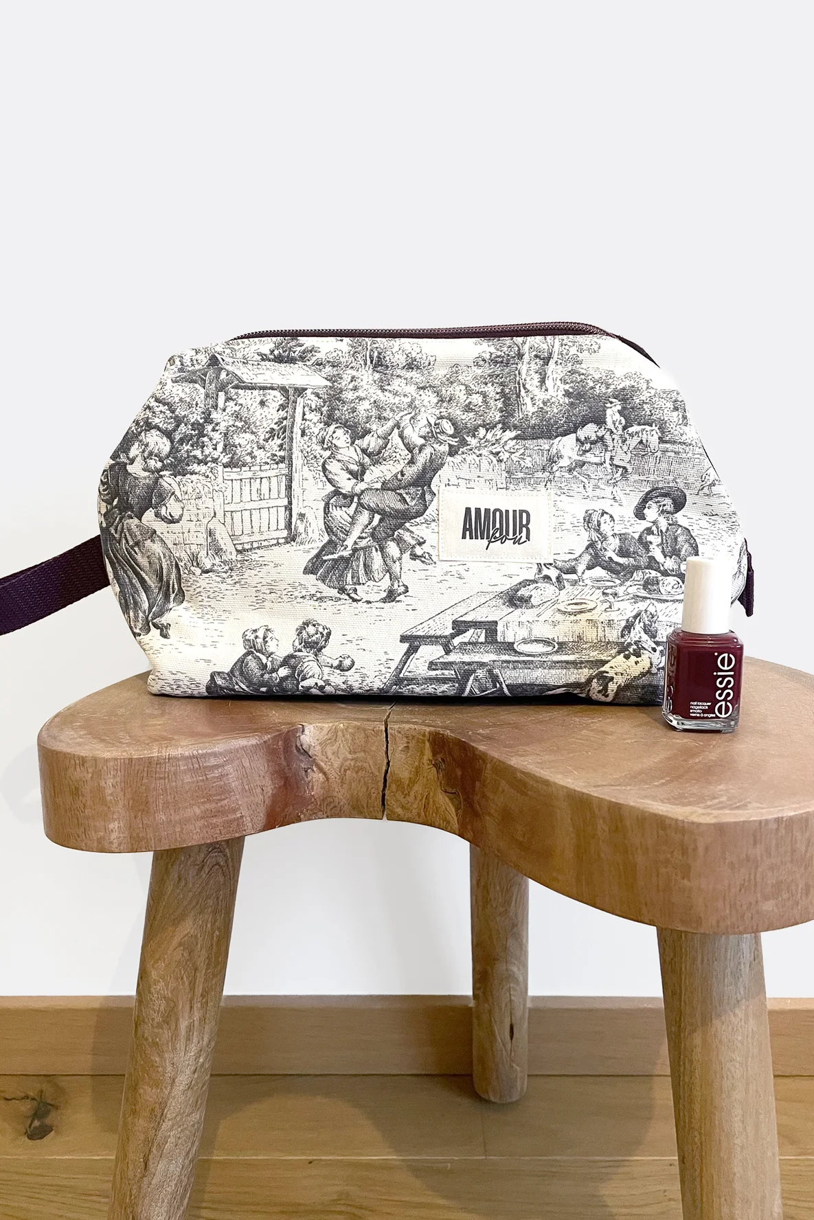 Schnittmuster Kosmetiktasche "Hermine" aus Canvas im Toile-de-Jouy-Design