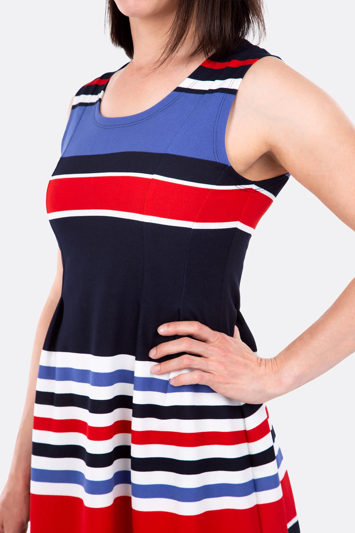 Schnittmuster Sommerkleid für Damen mit Wiener Nähten nähen