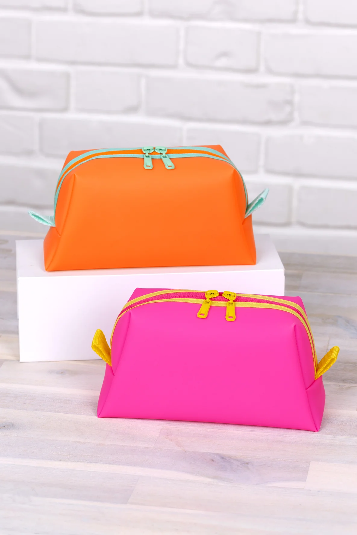 Kosmetiktasche "Vicky" aus Frostet Vinyl