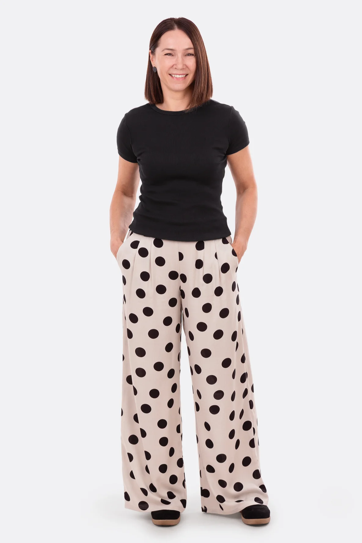 Schnittmuster Bundfaltenhose Polka Dot Stoff Nähanleitung