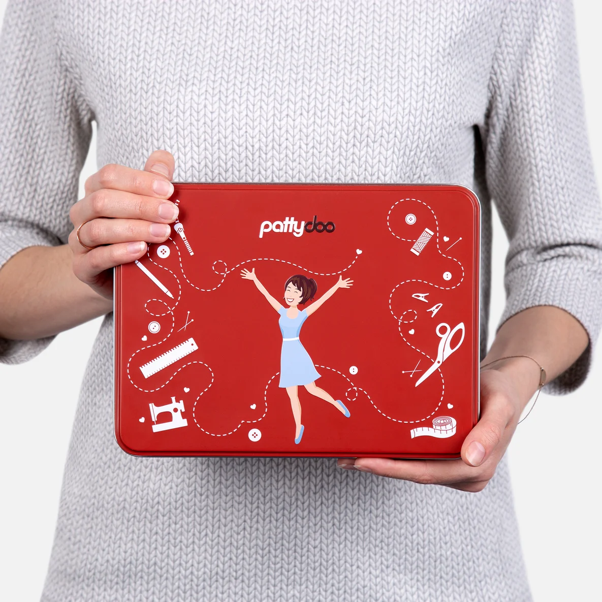 Nähbox mit Nähutensilien im pattydoo Design