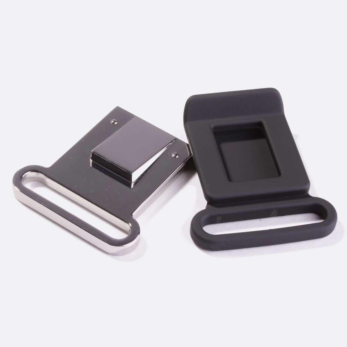 Steckschnalle schwarz silber metall